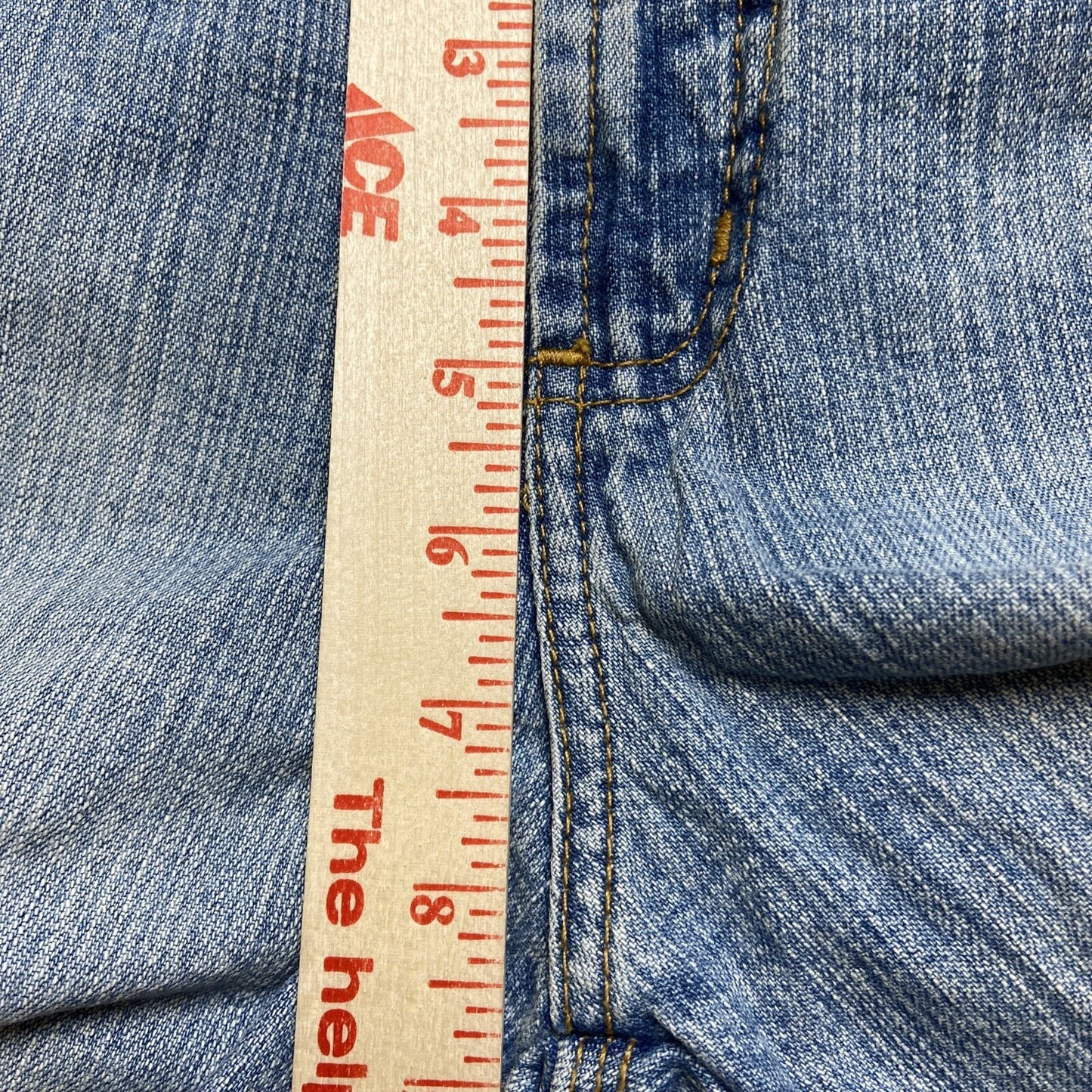 l.e.i. Faded Denim Shorts Women’s Size 1 Light Blue Denim