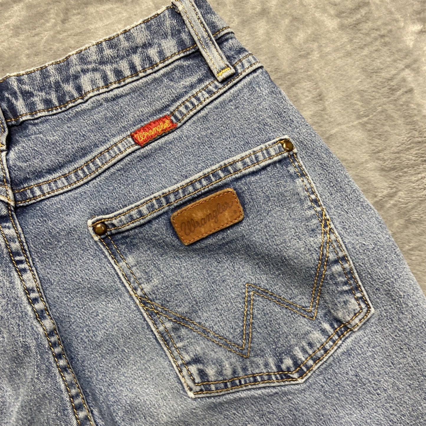 Wrangler Straight Leg Jeans Women’s Size 26 Blue Denim