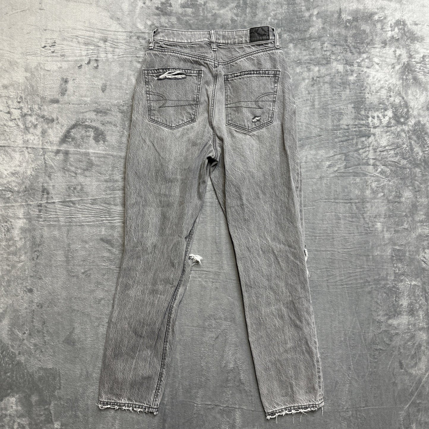 American Eagle Distressed Mom Jeans Women's Size 2R Gray Denim