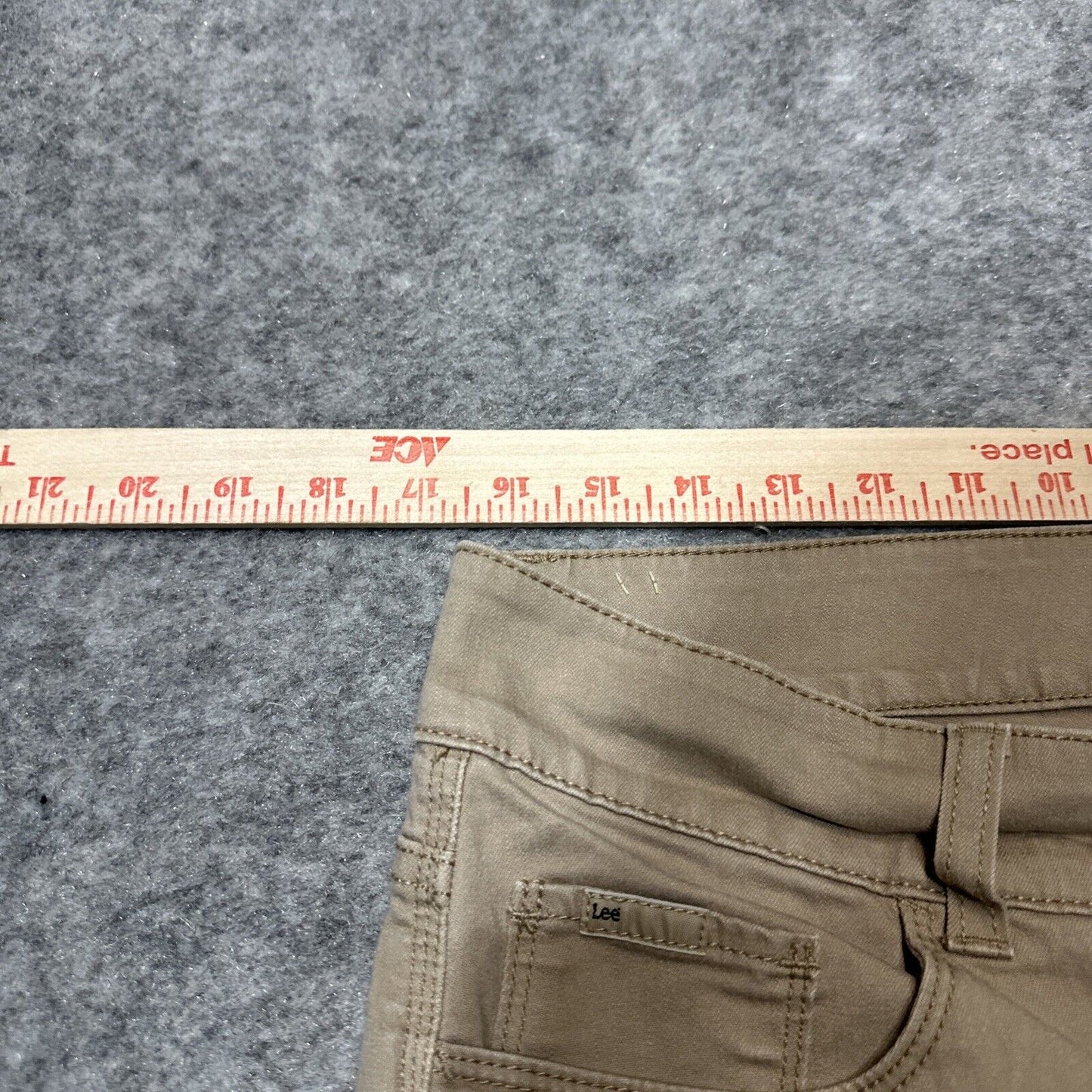 Lee Slender Secret Lower On The Waist Men's Straight Jeans Size 12M Medium Beige