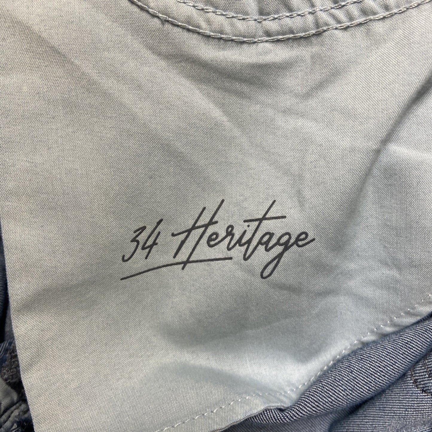 34 Heritage Courage Mid Rise Straight Jeans Men’s Size 40x32 Blue Denim EUC