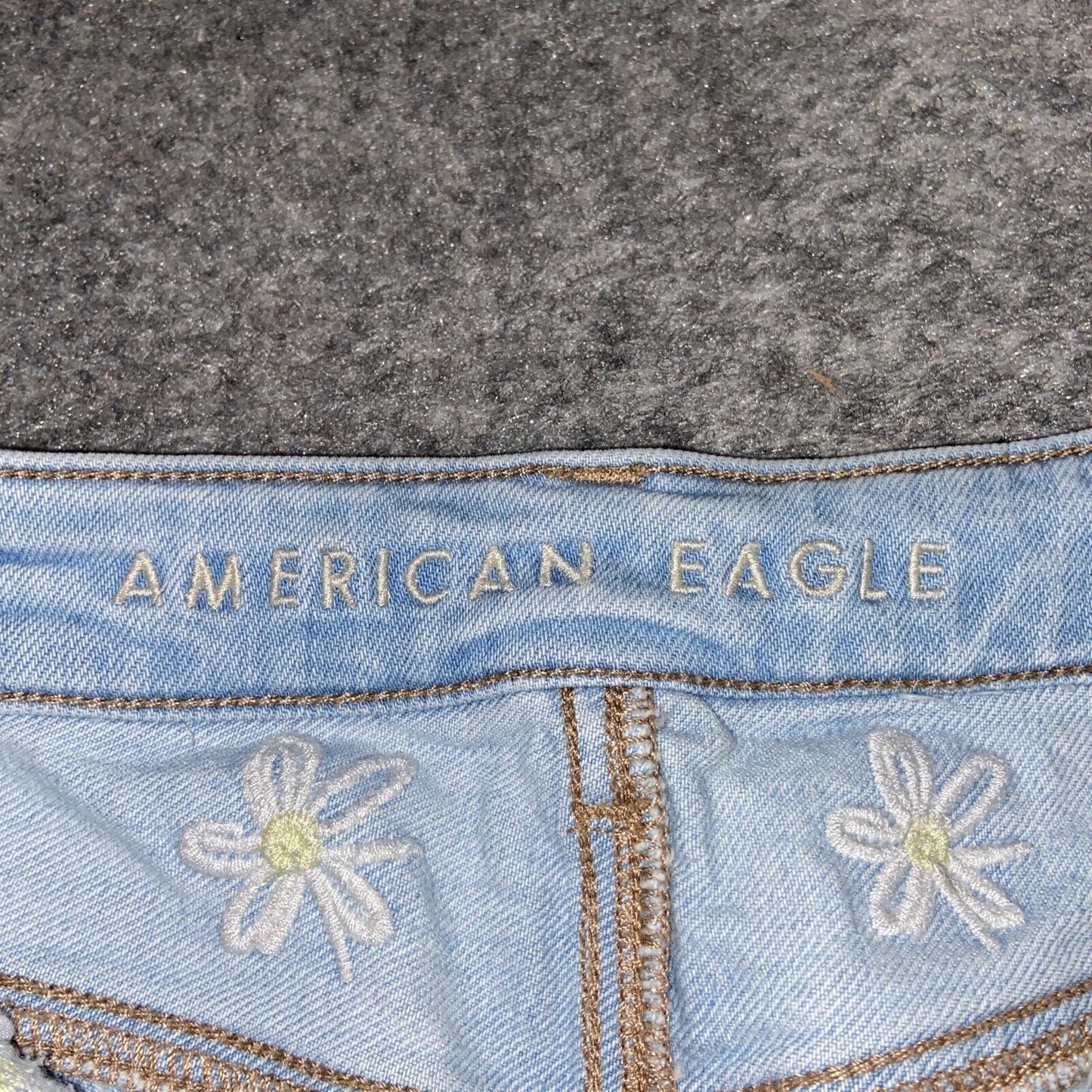 American Eagle Cut Off Mom Jean Shorts Women's Size 4 Light Blue Floral