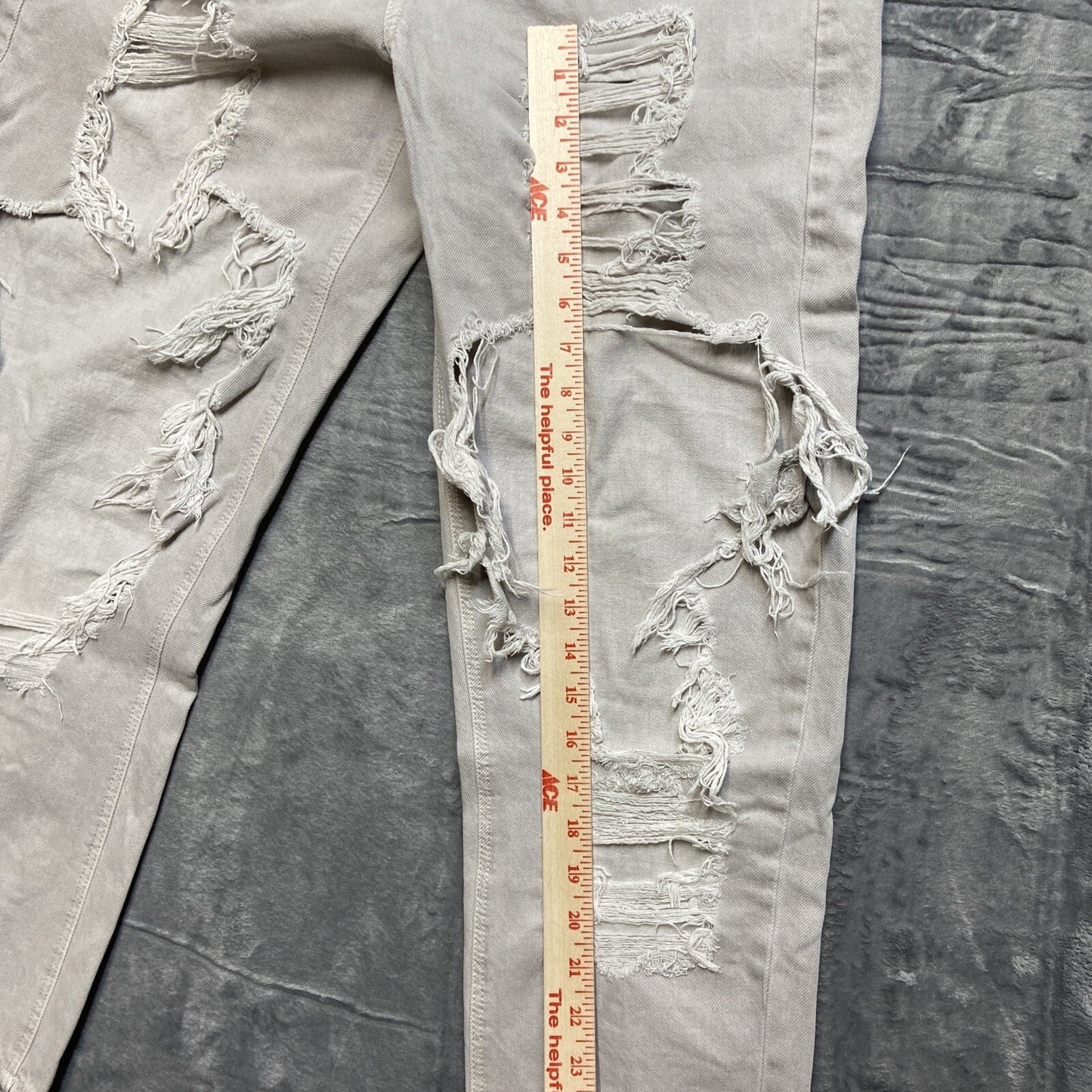 American Eagle Outfitters Mom Jean Distressed Skinny Jeans Women's Size 12 Gray