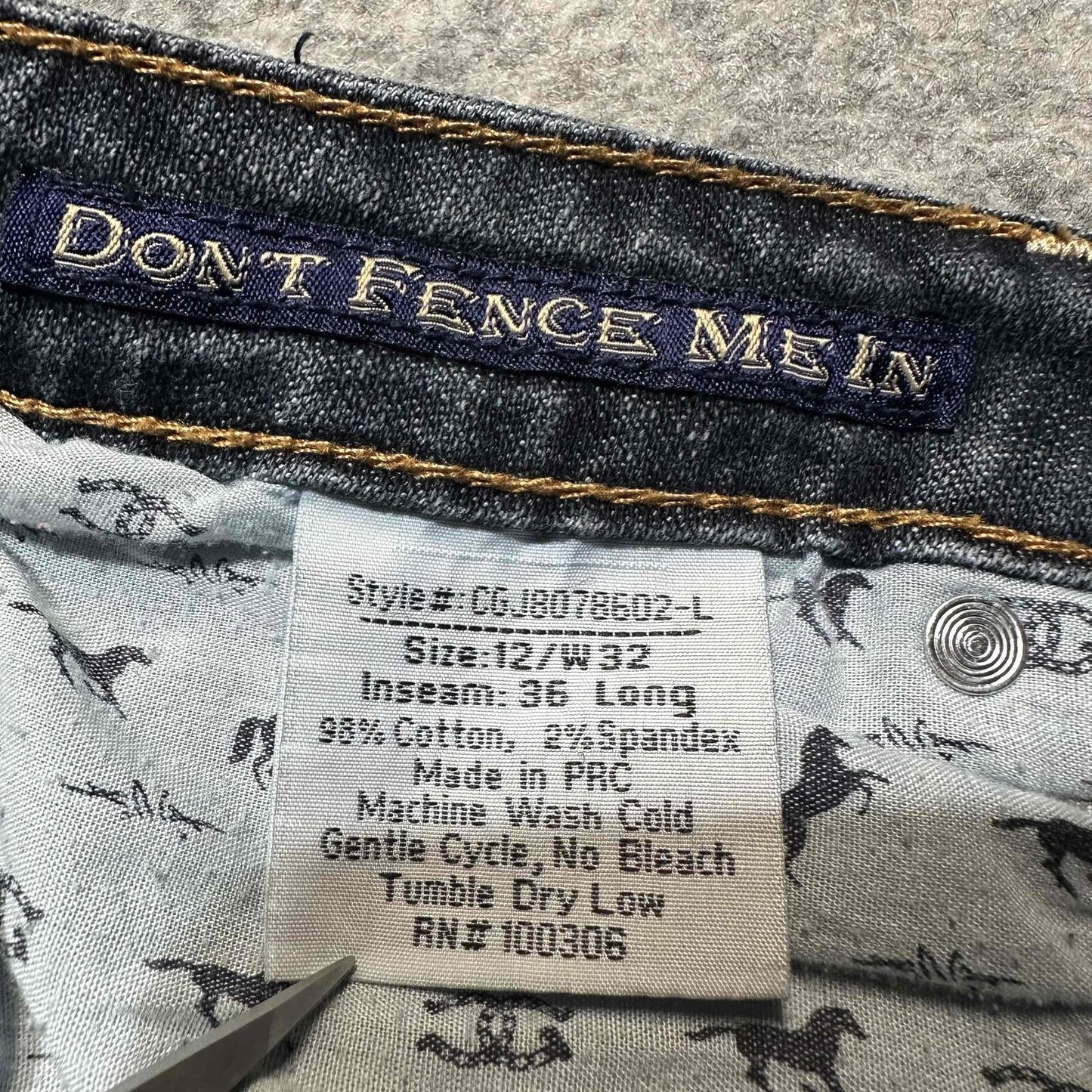 Cowgirl Up Women's Bootcut Jeans Size 12 Black Dark Wash Denim