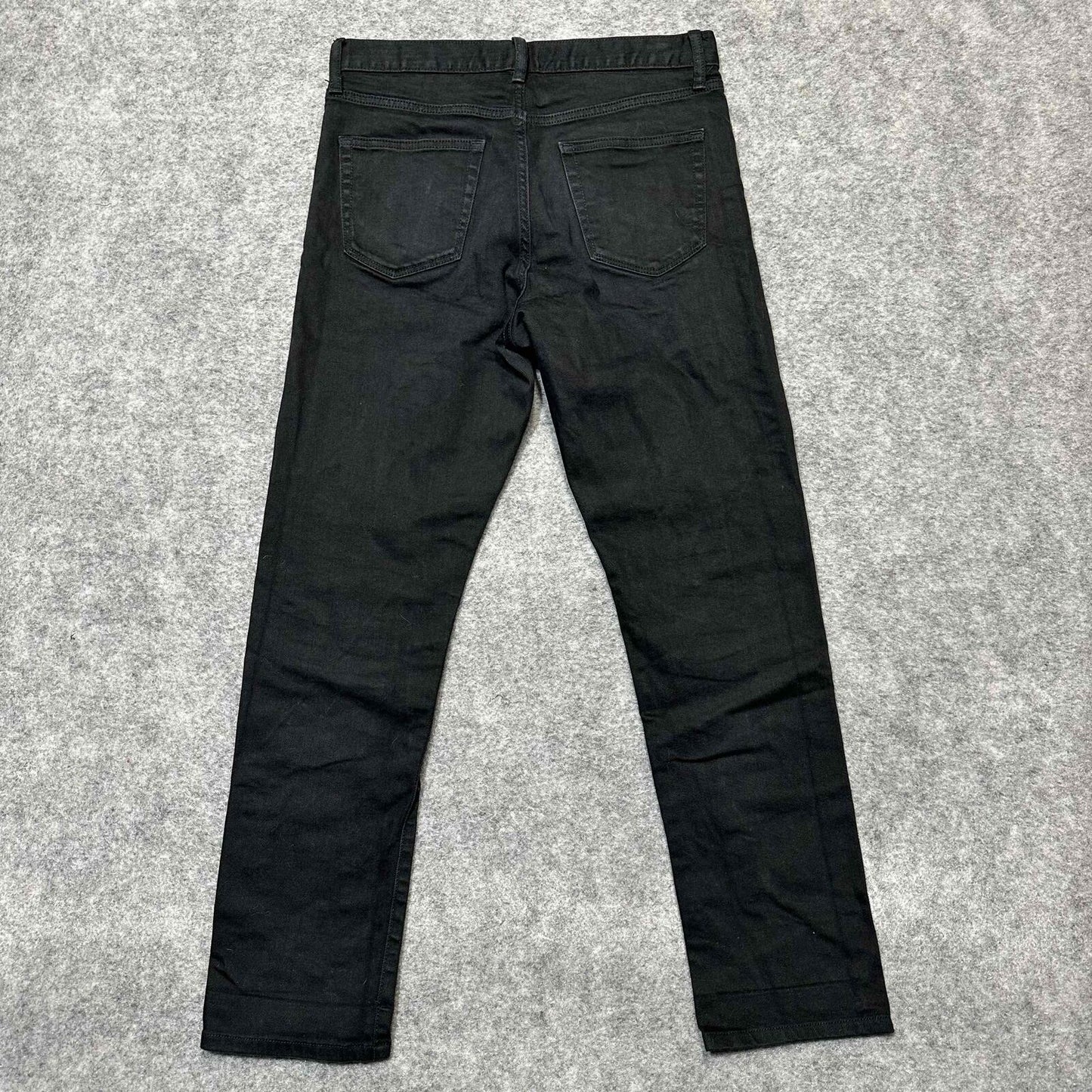 Uniqlo Jeans Men's Straight Button Fly Jeans Size 30x34 Black Dark Wash Denim