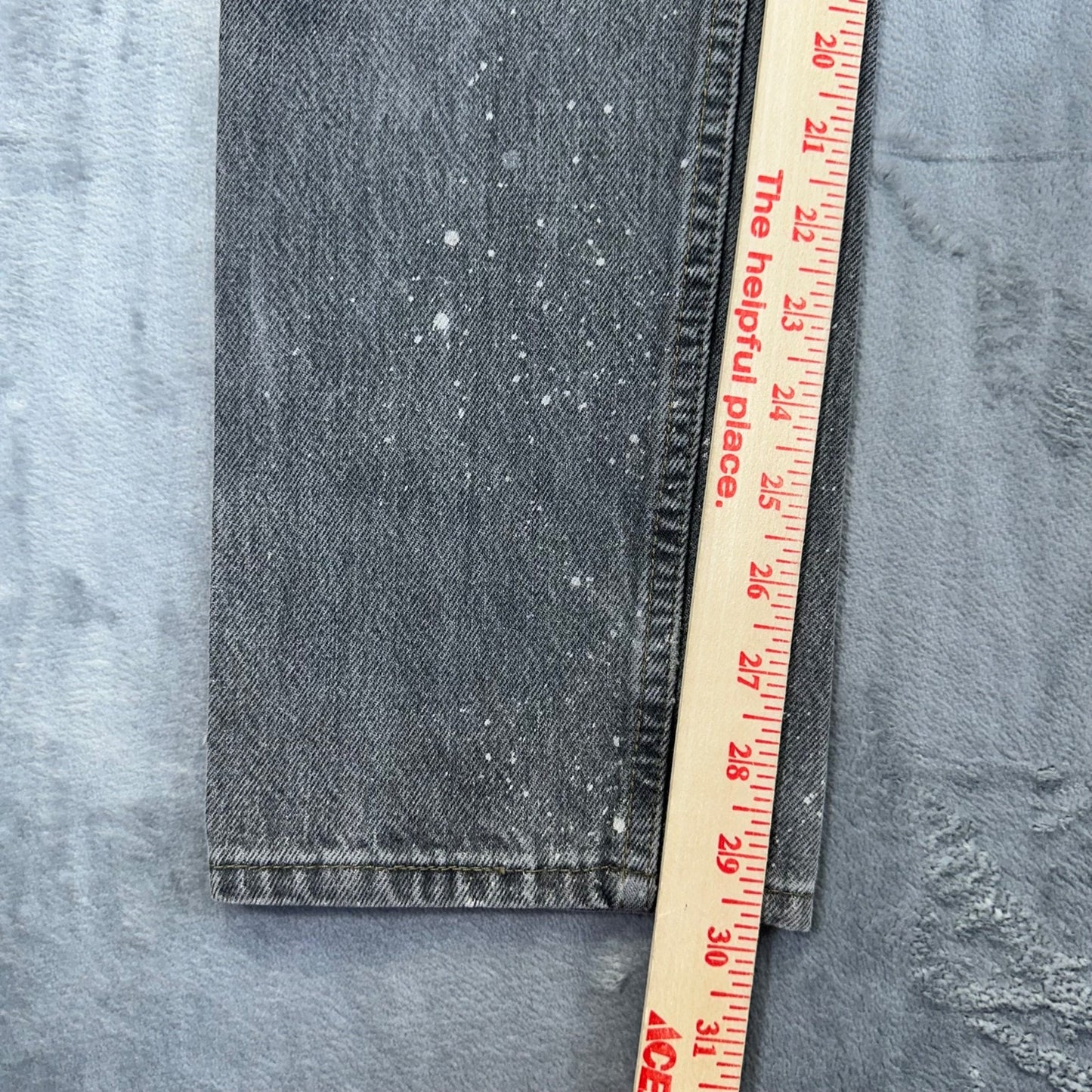 Vintage Levi's Women's Straight Jeans W24 Gray Distressed