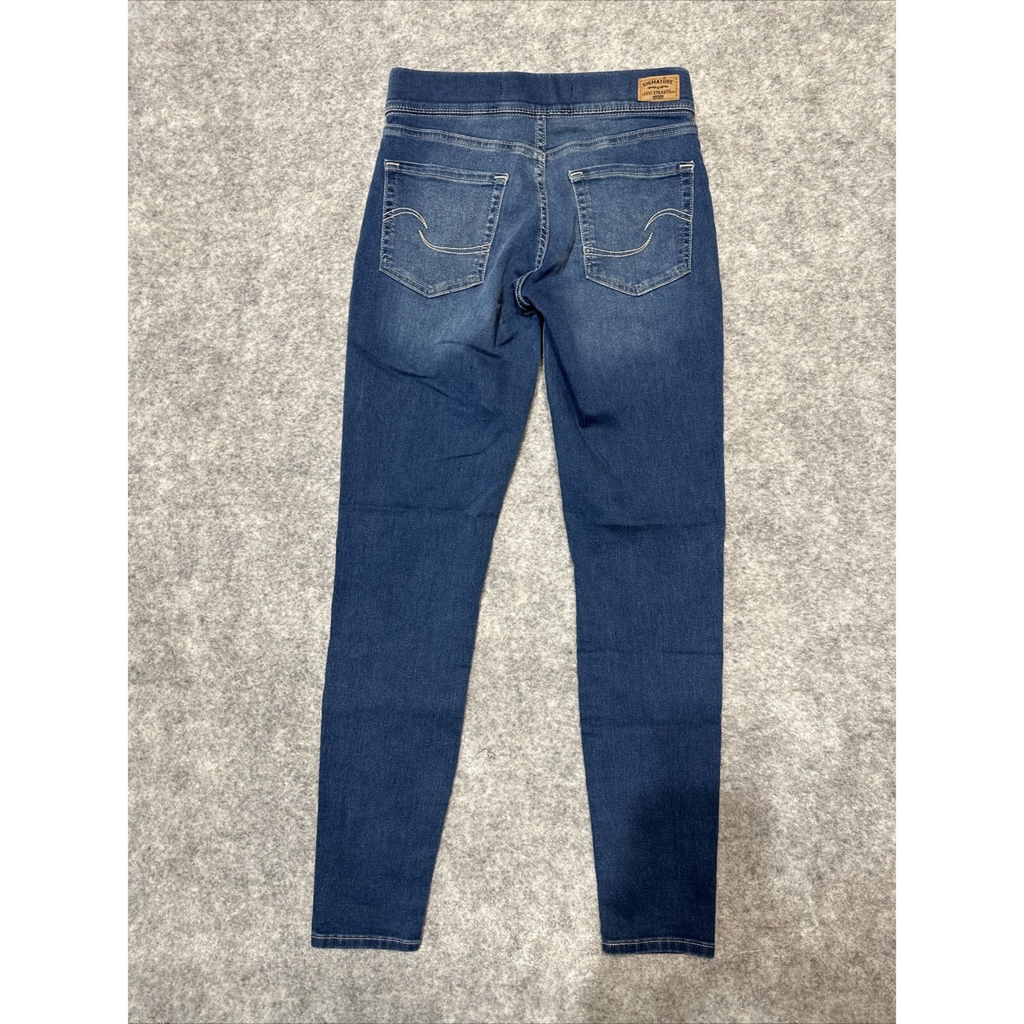 Signature Levi's Totally Shaping Pull On Skinny Women's Jeans Size 4M Blue 27x30