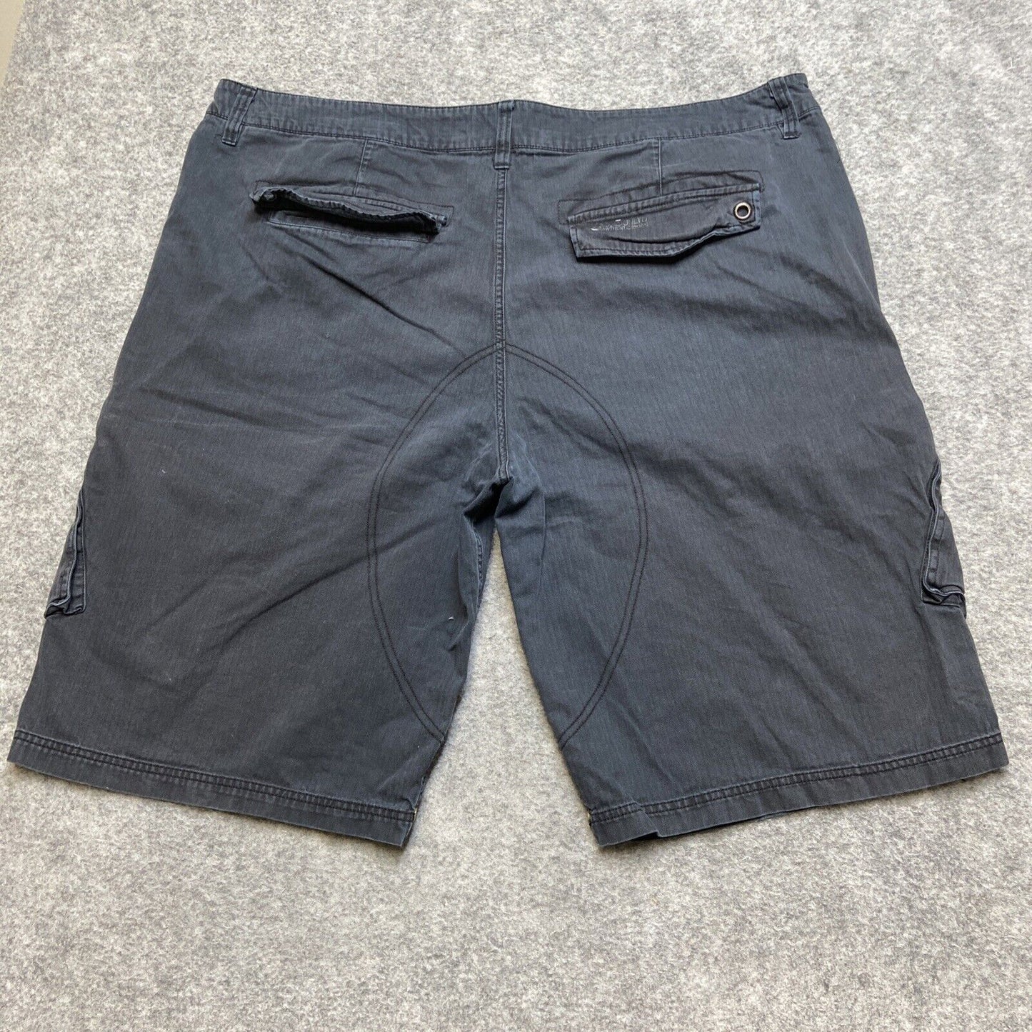Ecko Unltd. Men's Shorts Size 46 Cargo Black