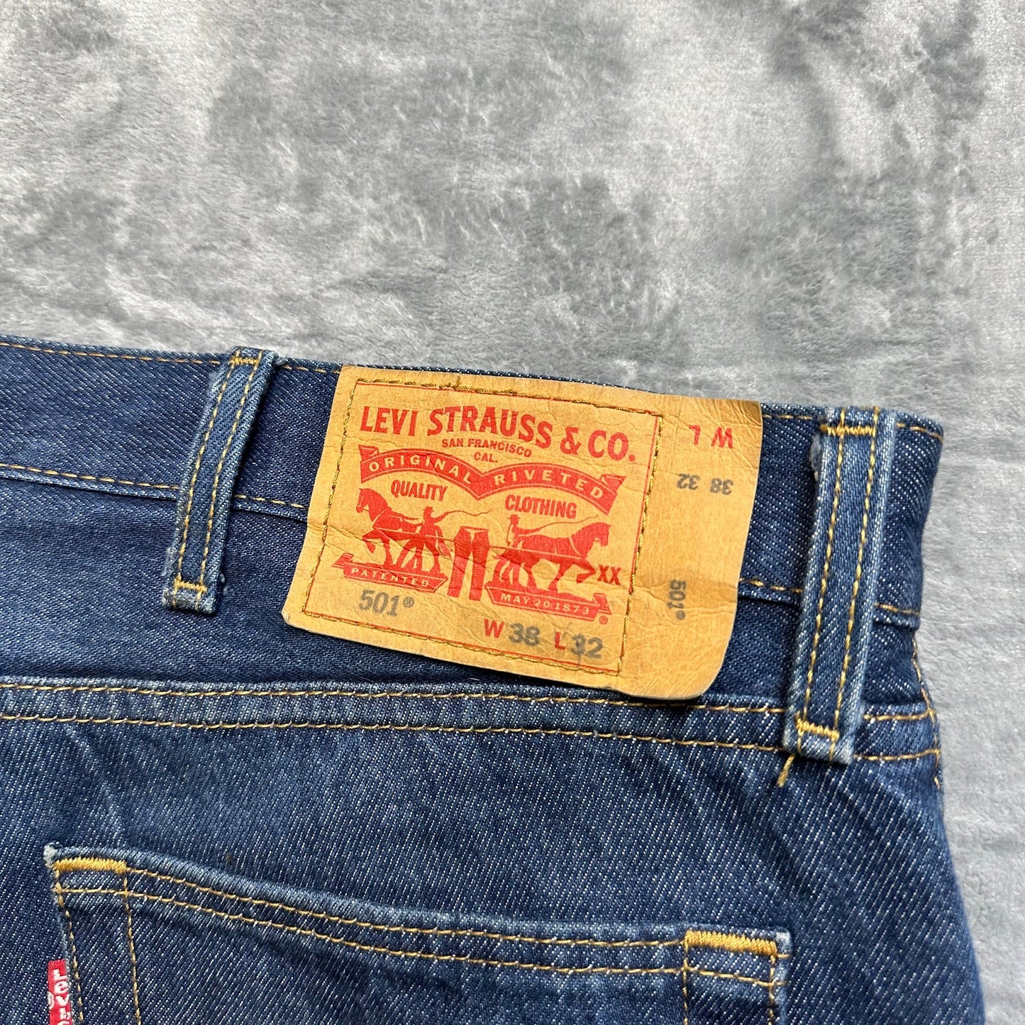 Levi's Straight Jeans Men's Size 38x32 Blue Denim