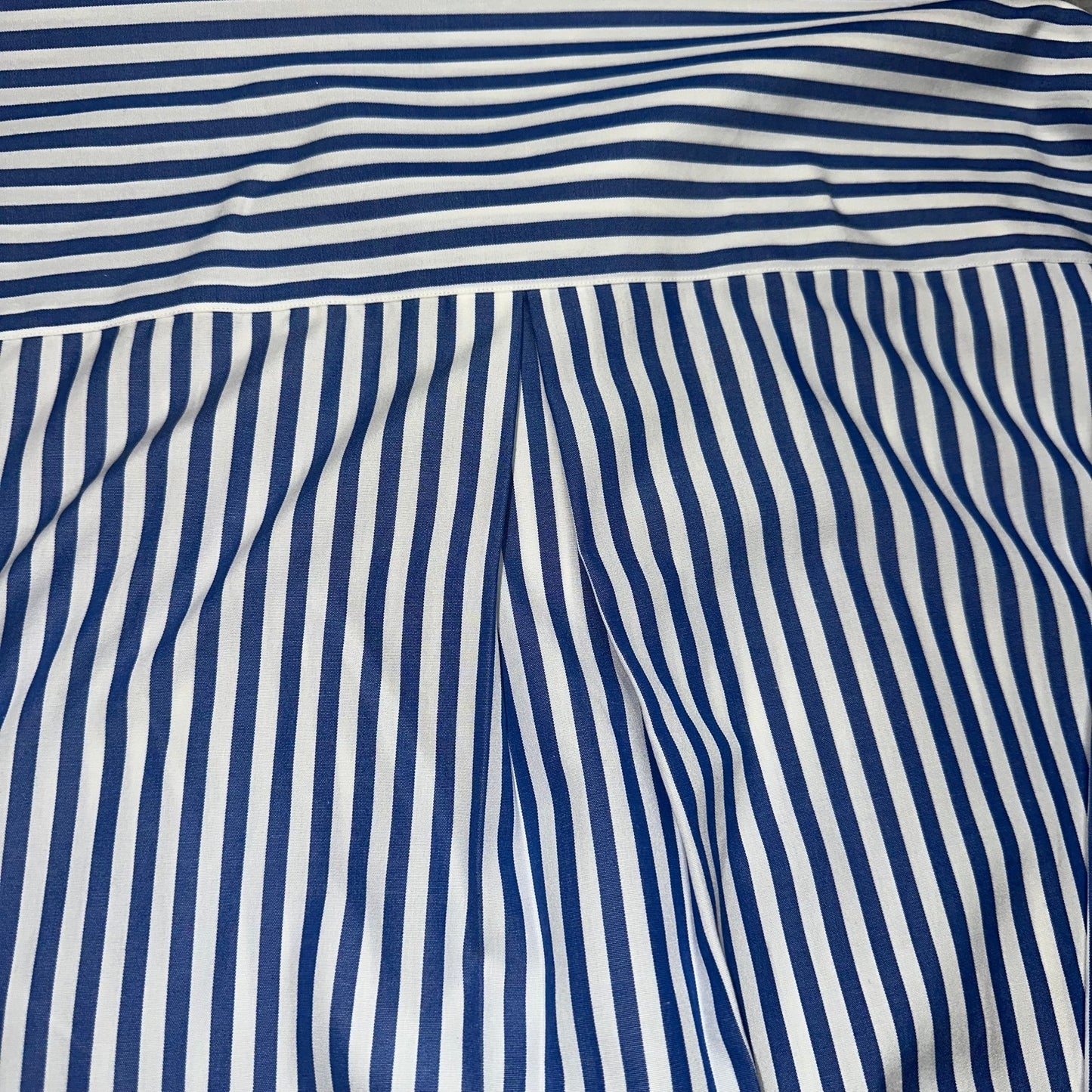 Saks Fifth Avenue Men's Pinstripe Button Down Dress Shirt Size Large Blue White