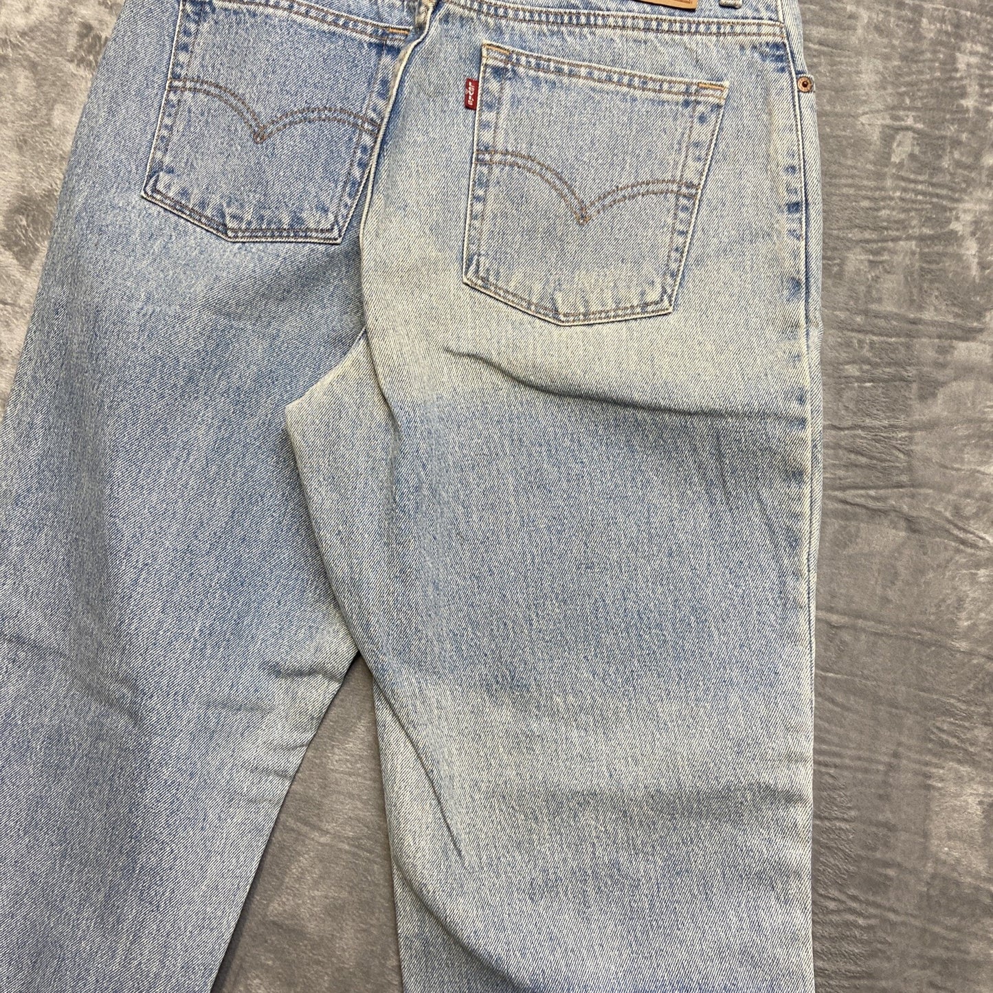 Vintage Levi's 550 Relaxed Fit Tapered Leg Jeans Women'sSize 16 Mis L Light Blue