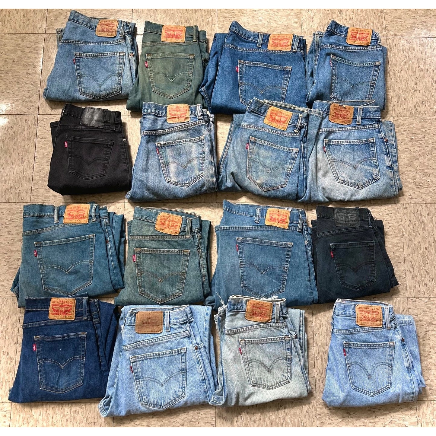 Wholesale Levi's Men's Jeans - All Sizes - All Washes - Lot of 10 - Grade B/C
