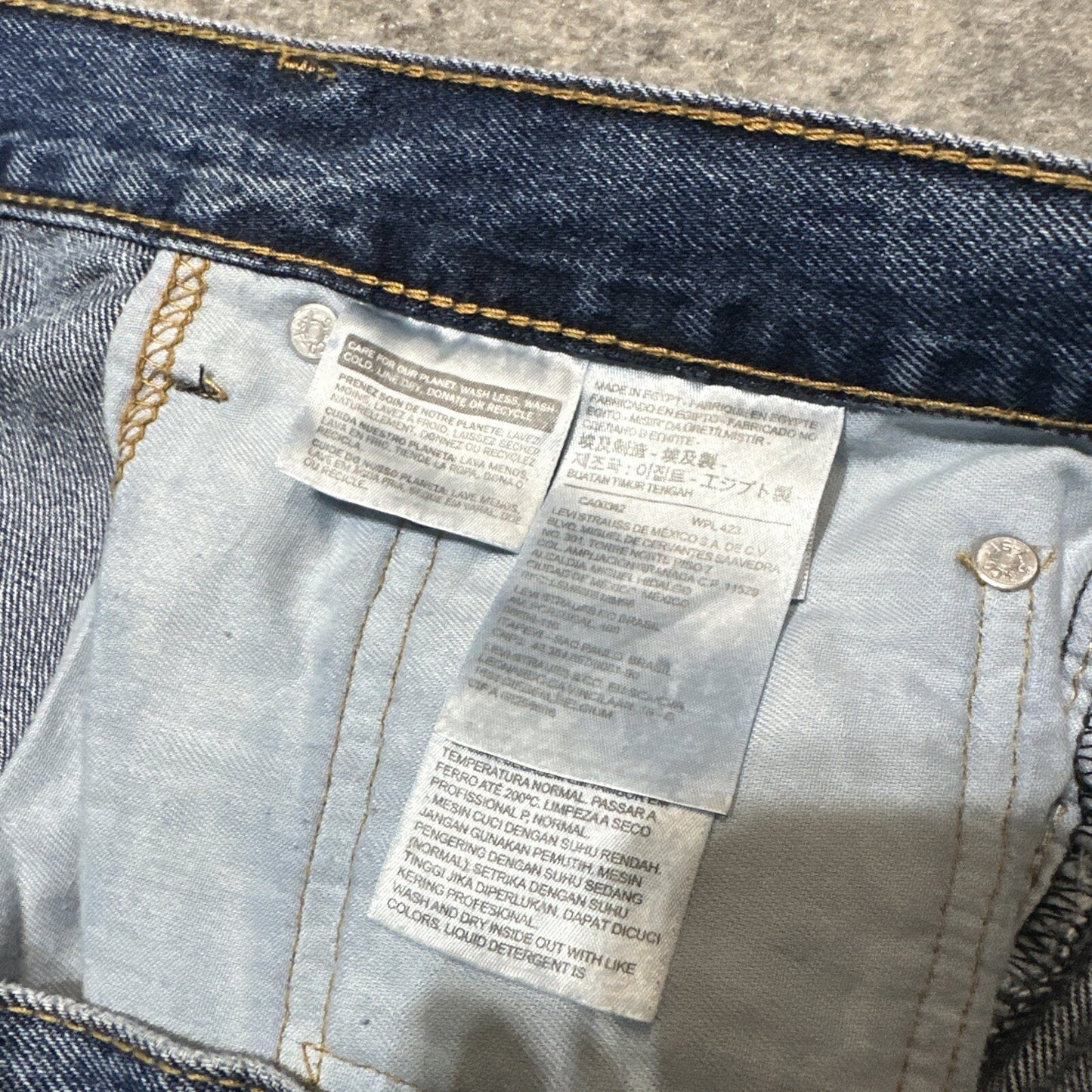 Levi's 550 Relaxed Fit Men's Straight Jeans Size 42x30 Blue Medium Wash Denim