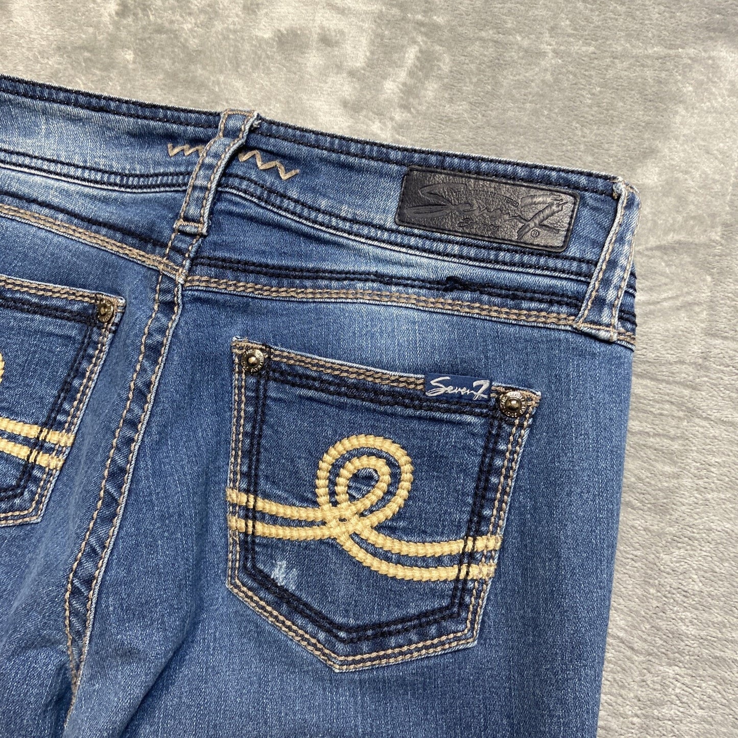 Seven 7 Embroidered Bootcut Jeans Women's Size 6 Blue Denim