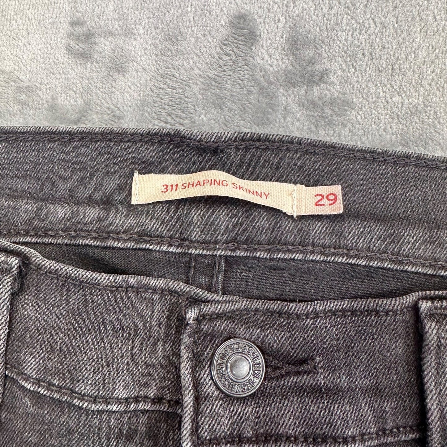 Levi's Women's 311 Shaping Skinny Jeans Size 29 Black Distressed #2022