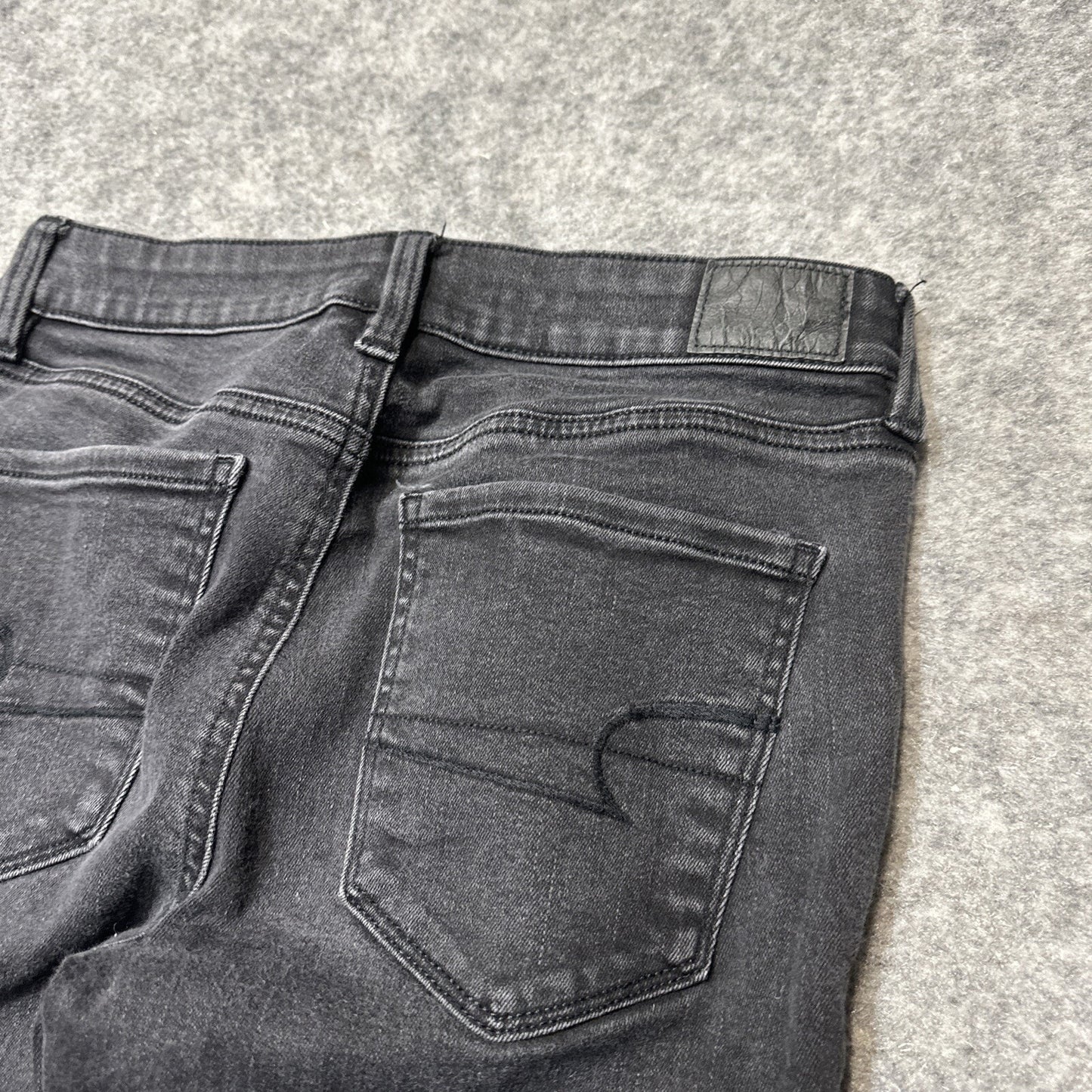 American Eagle Next Level Stretch Women's Distressed Jegging Size 4L Long Black