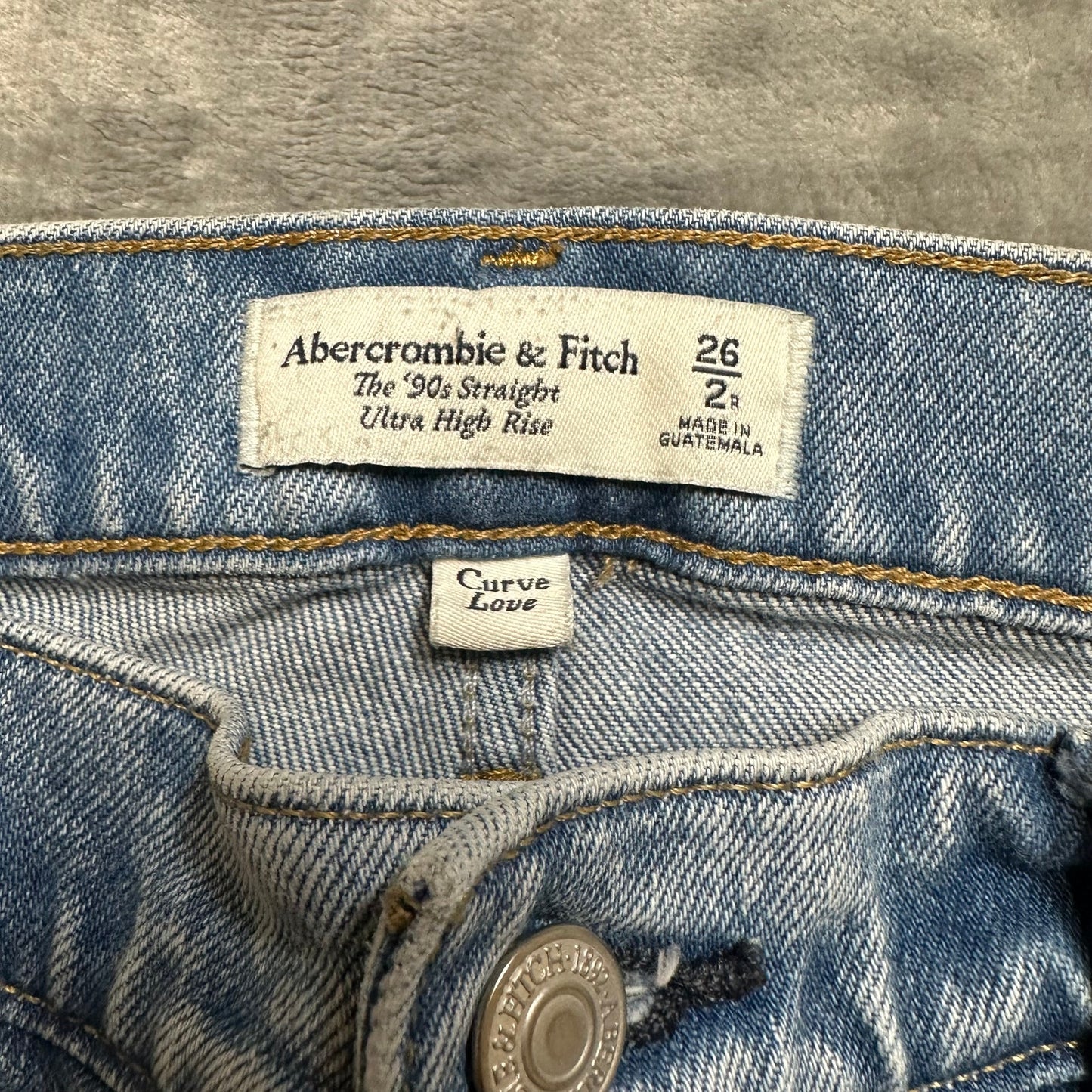 Abercrombie & Fitch Curve Love Distressed 90s Straight Jeans Women’s Sz 26 Blue