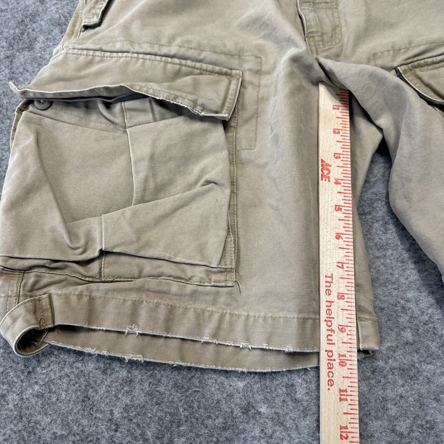 American Eagle AE Supply Cargos Men's Shorts Size 31 Beige Shorts