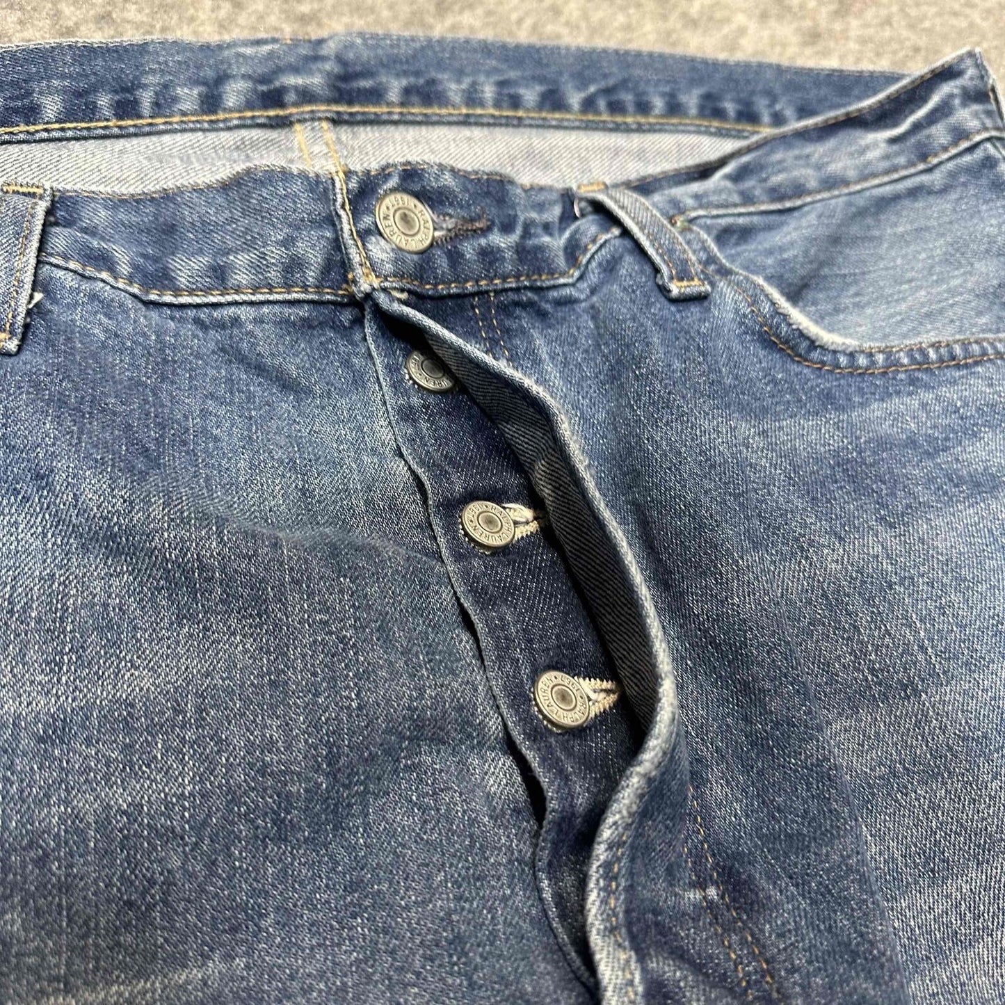 Polo Ralph Lauren Men's Distressed Straight Jeans Size 36x32 Blue Light Wash Denim