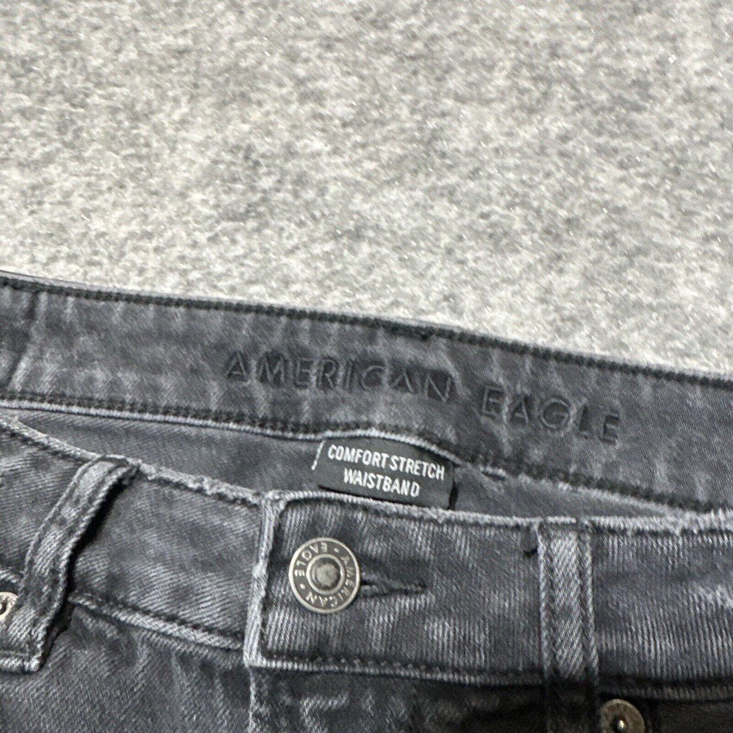 American Eagle Comfort Stretch Waistband Women's Distressed Mom Jeans Sz 6 Black