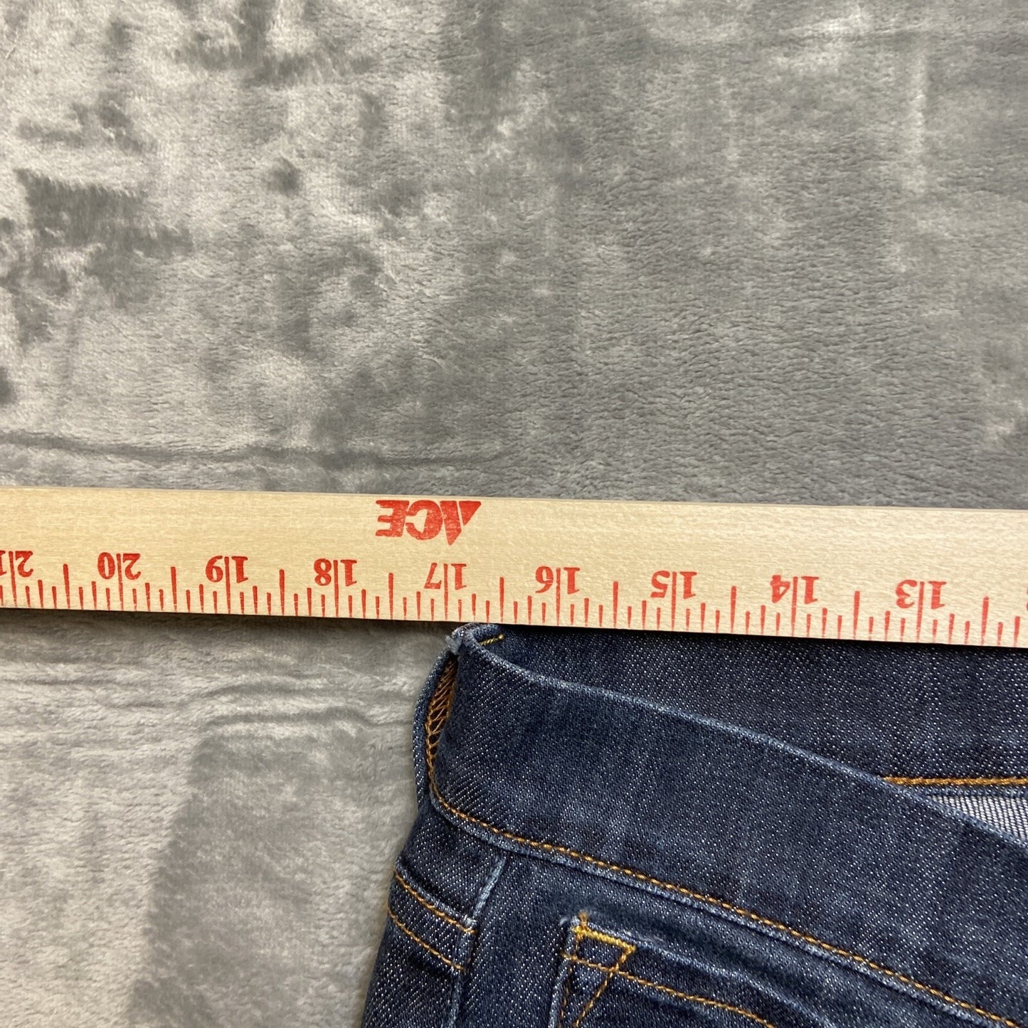 Lucky Brand Charlie Skinny Jeans Women’s Size 10 / 30 Reg Dark Blue Denim