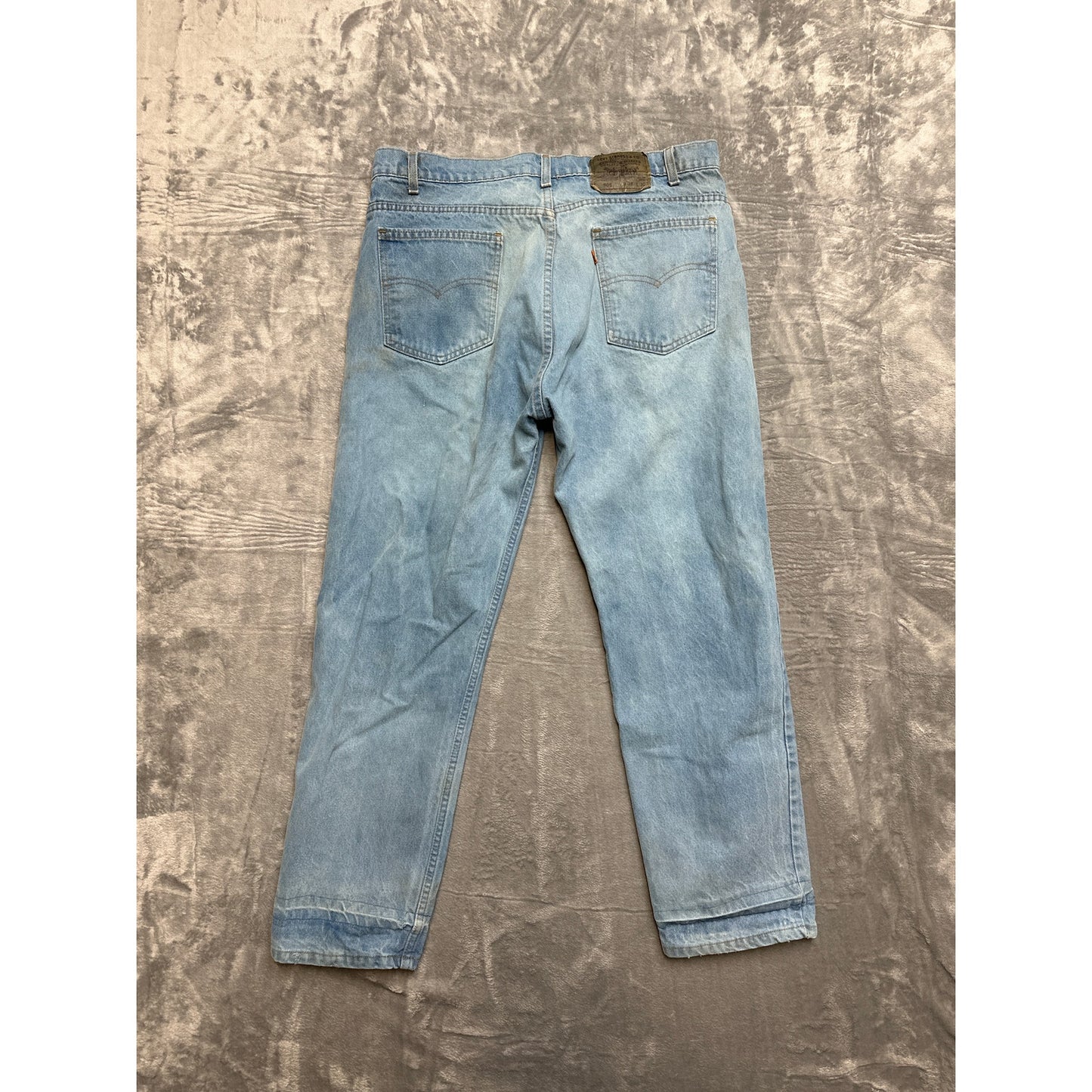 Levi's 505 Straight Fit Jeans Men's Size 38x30 Light Blue Denim *with rust marks*