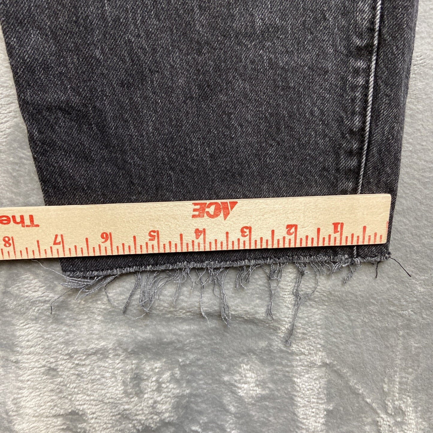 Abercrombie & Fitch Mom Cutoff Jeans Women’s Size 28/6 Black