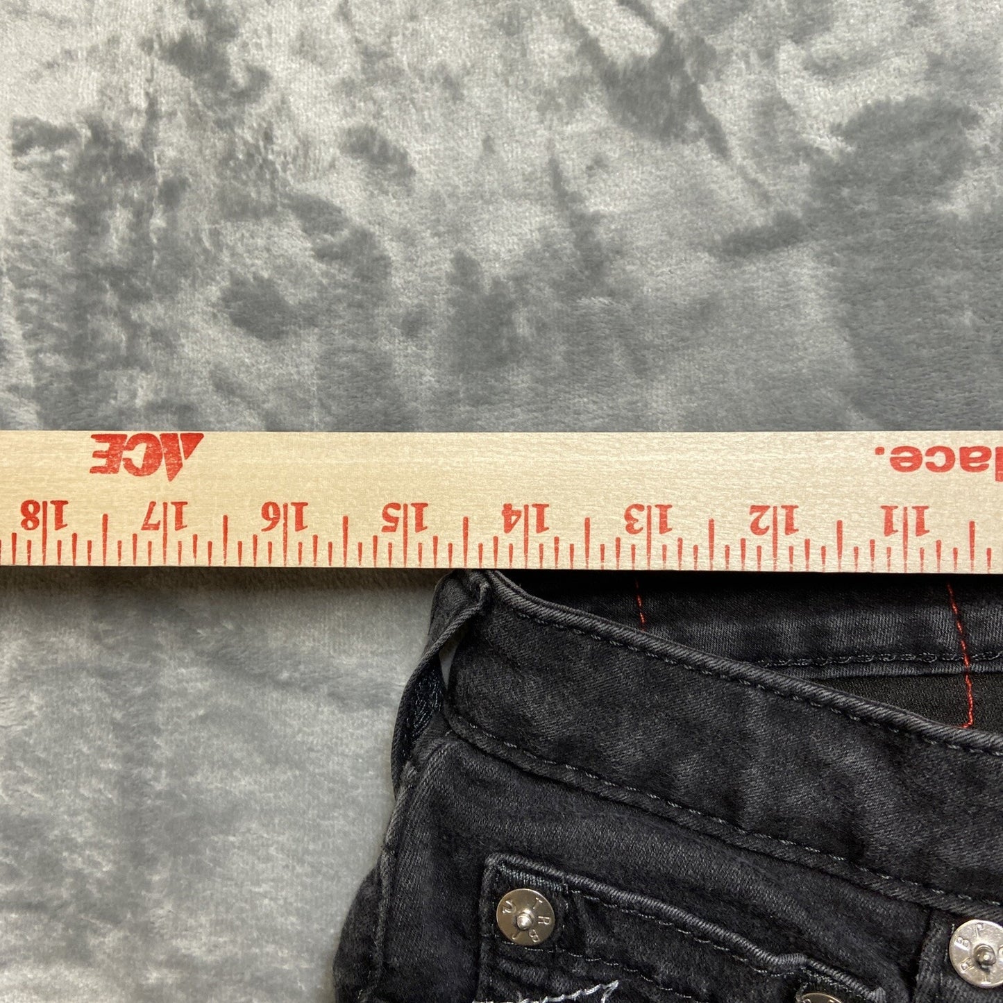 True Religion Skinny Jeans Women’s Size 31 Black Denim *Stretch Marks*