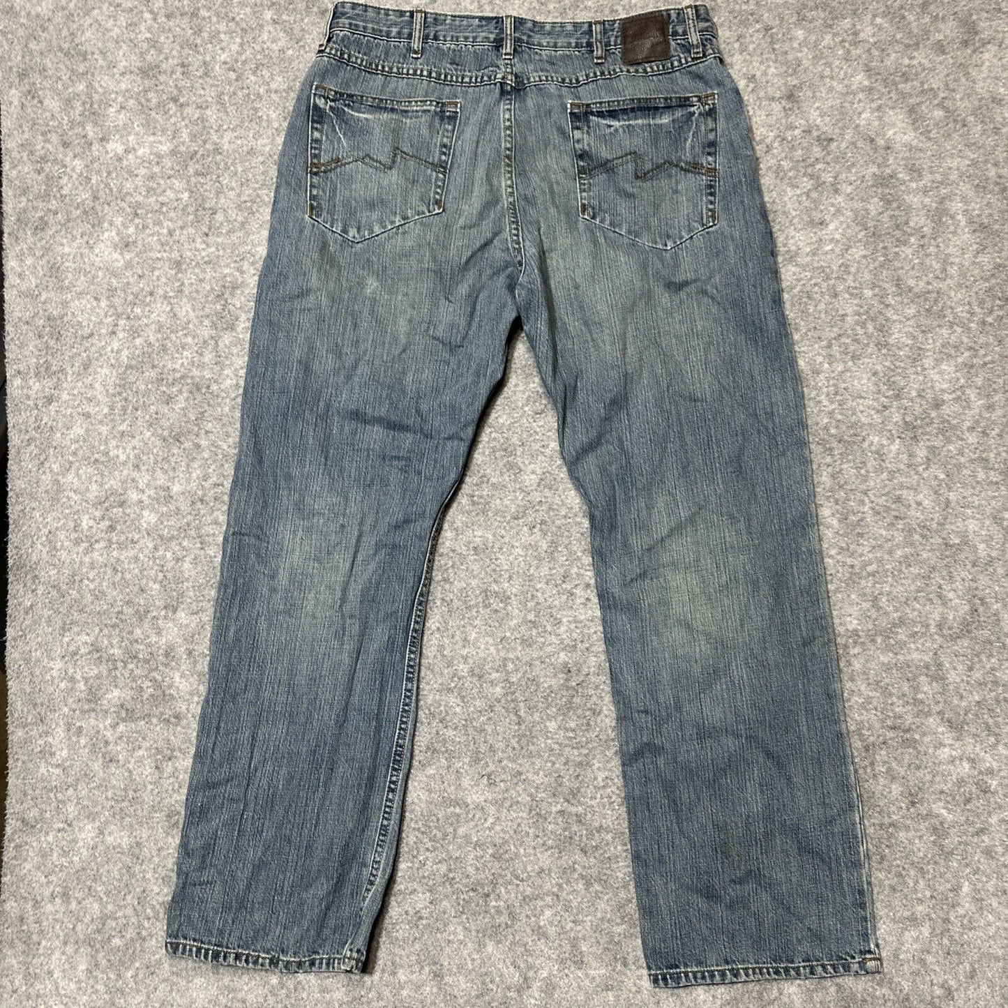 Vintage Wrangler Straight Fit Jeans Men's Size 36x30 Blue Light Wash Denim