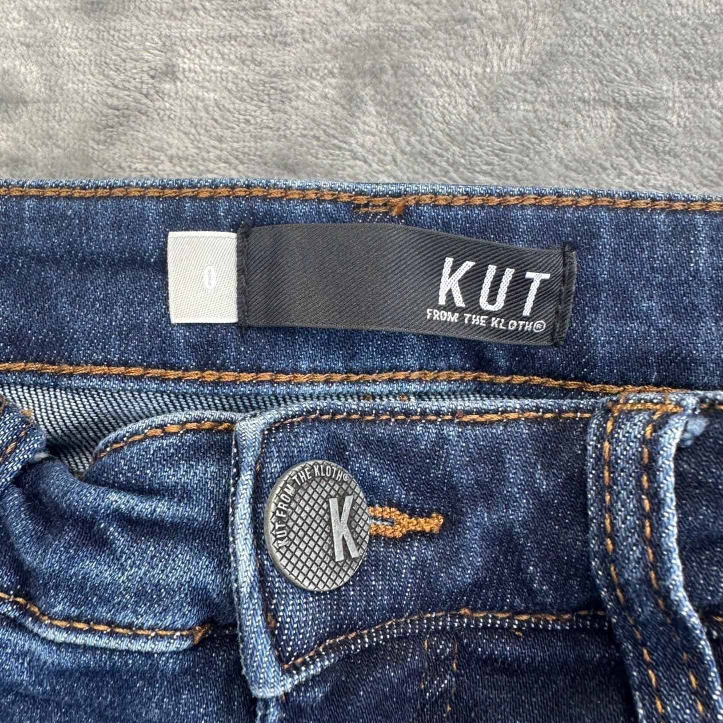 KUT From The Kloth Women's Rachael Fab Ab Mom Jeans Size 0 Blue Distressed