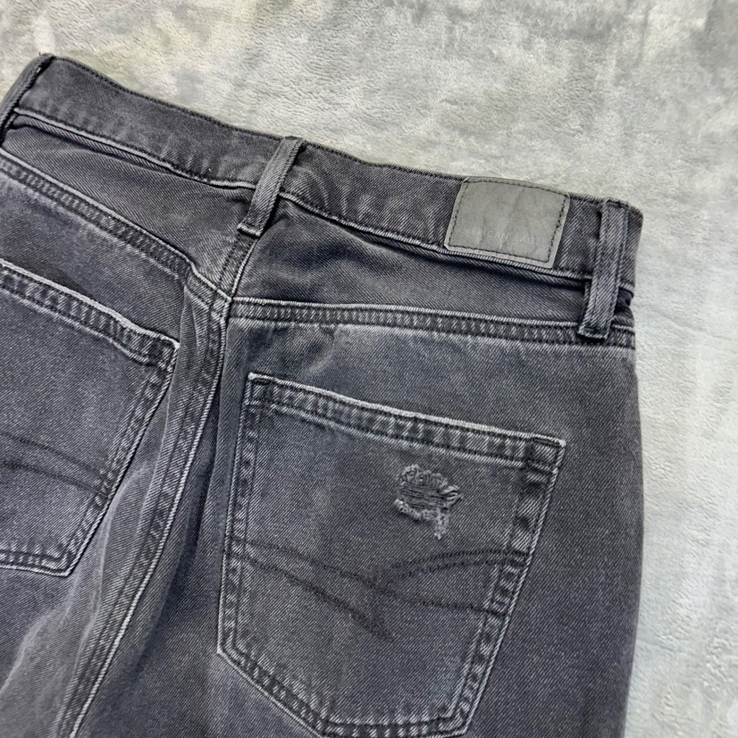 American Eagle Women's Highest Rise 90s Boyfriend Jeans Size 4 Black #534424