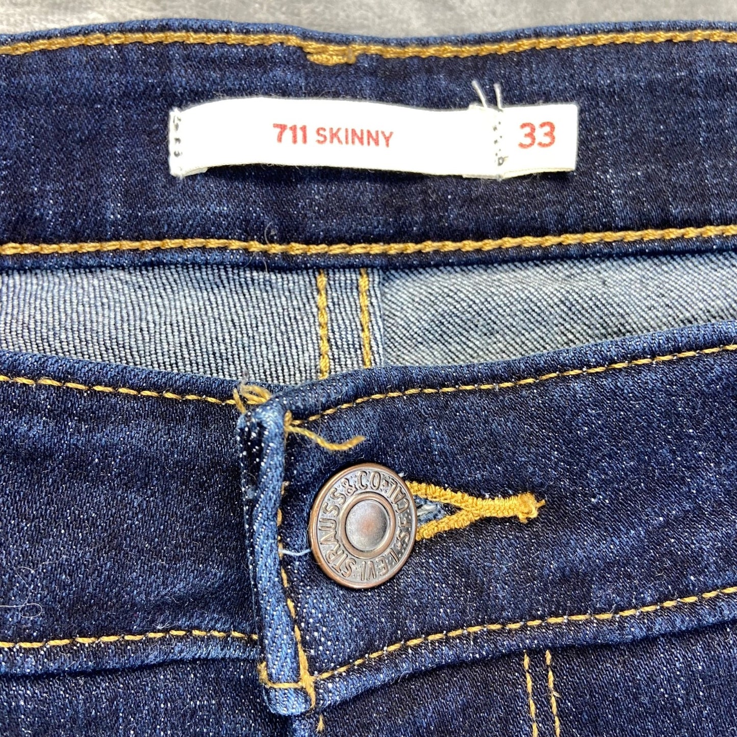 Levi's 711 Skinny Women's Jeans Size 33 Dark Wash Denim