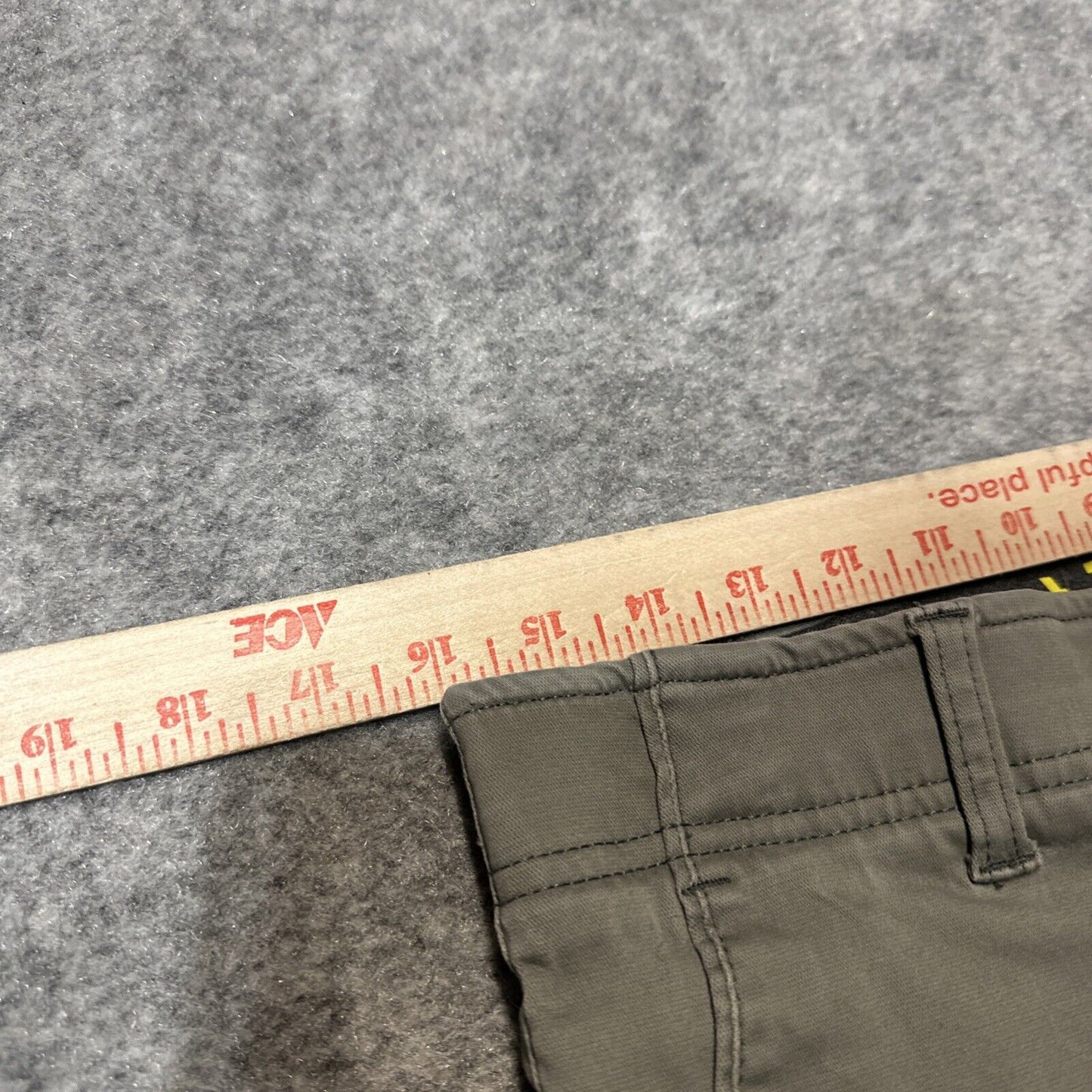 LEE Xtreme Comfort Chino Pants Men's Size 32x32 Gray Chinos