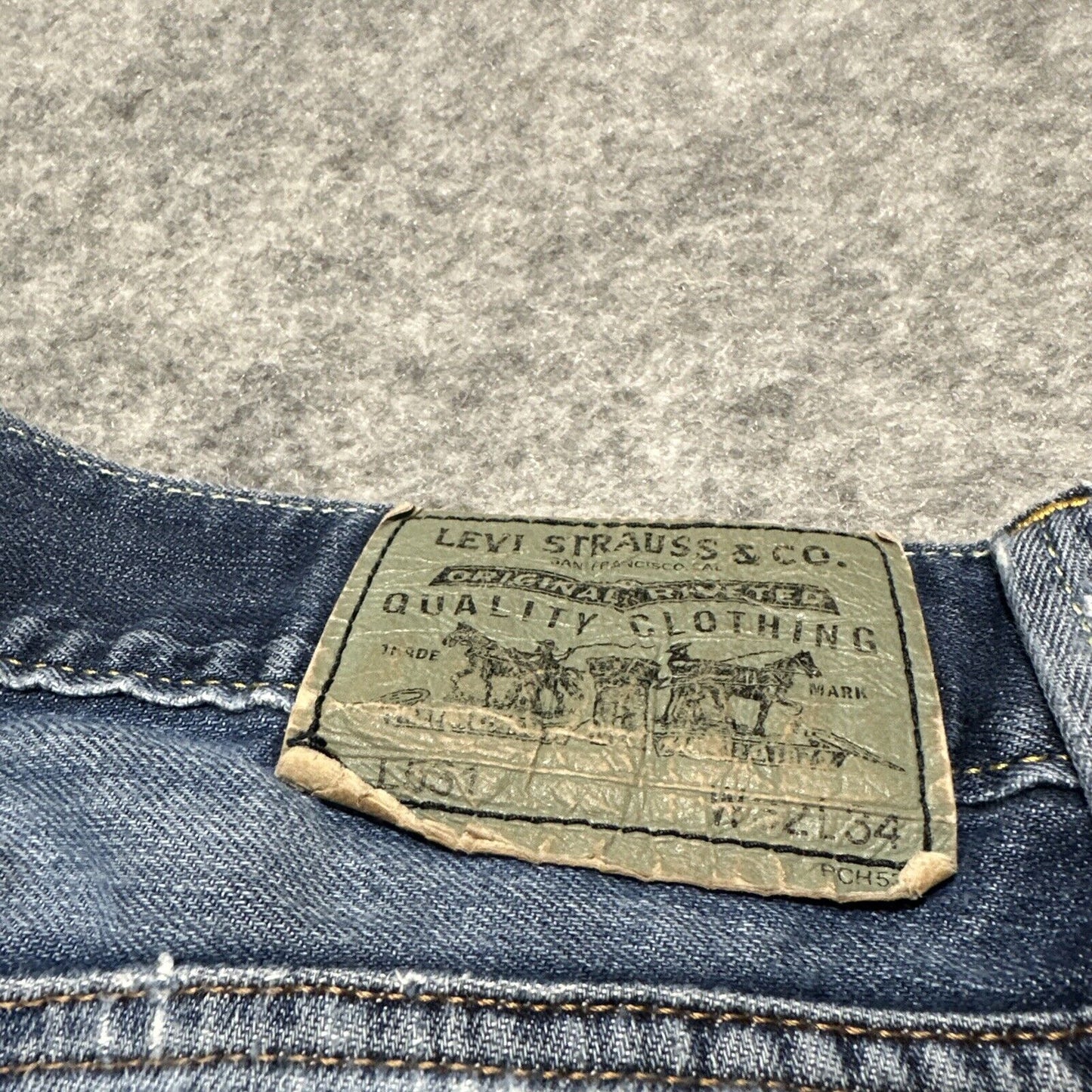 Levi's L531 Men's Distressed Straight Jeans Size 32x29 Blue Dark Denim