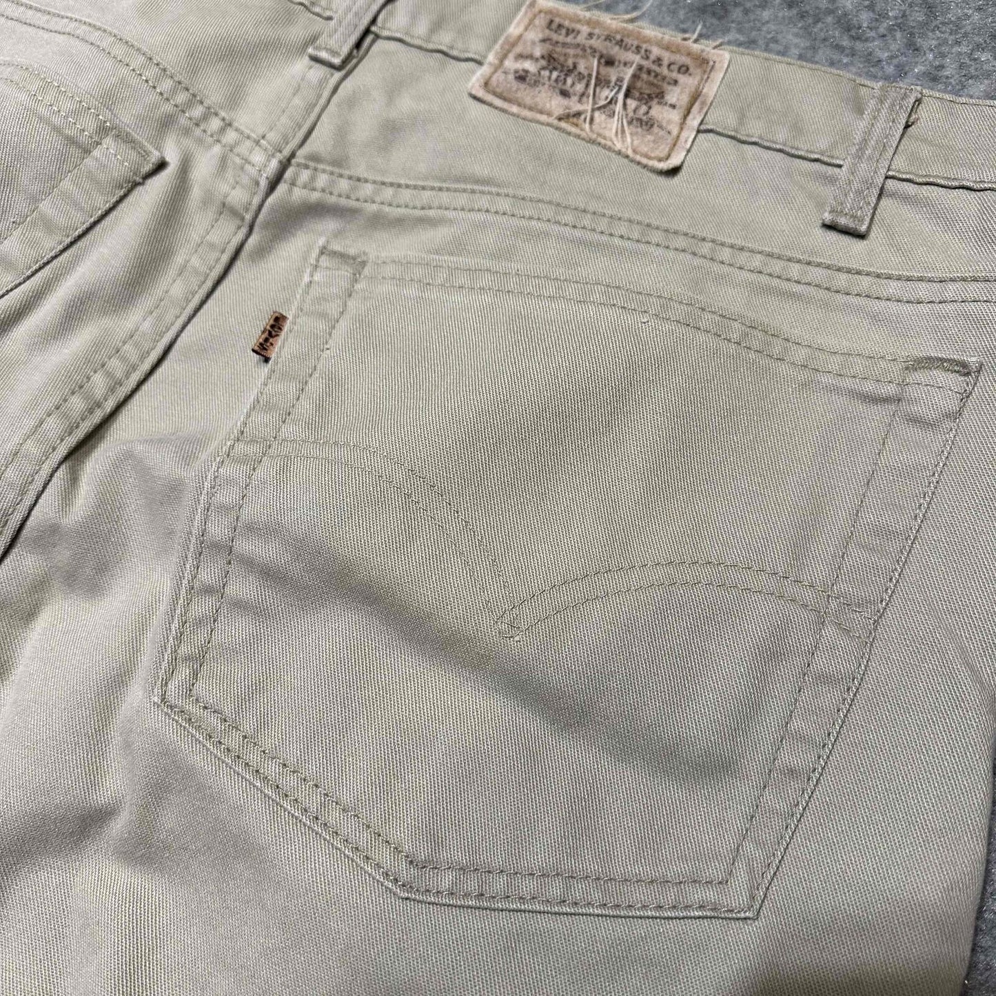 Vintage Levi Strauss Signature 540 Mens Relaxed Fit Jeans Size 38x30 Beige Denim
