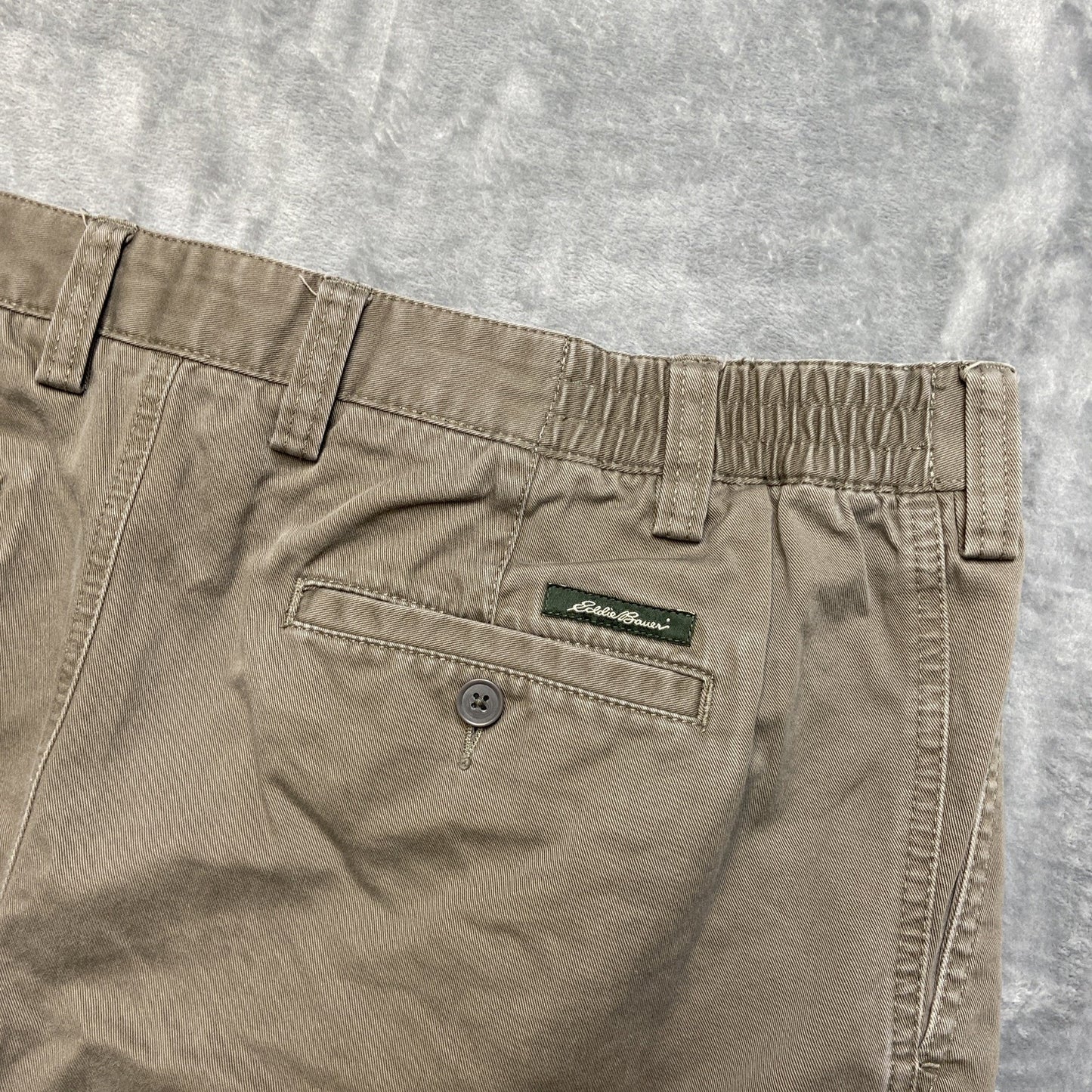 Eddie Bauer Pleated Chino Pants Men's Size 38 Green Brown Pants Olive