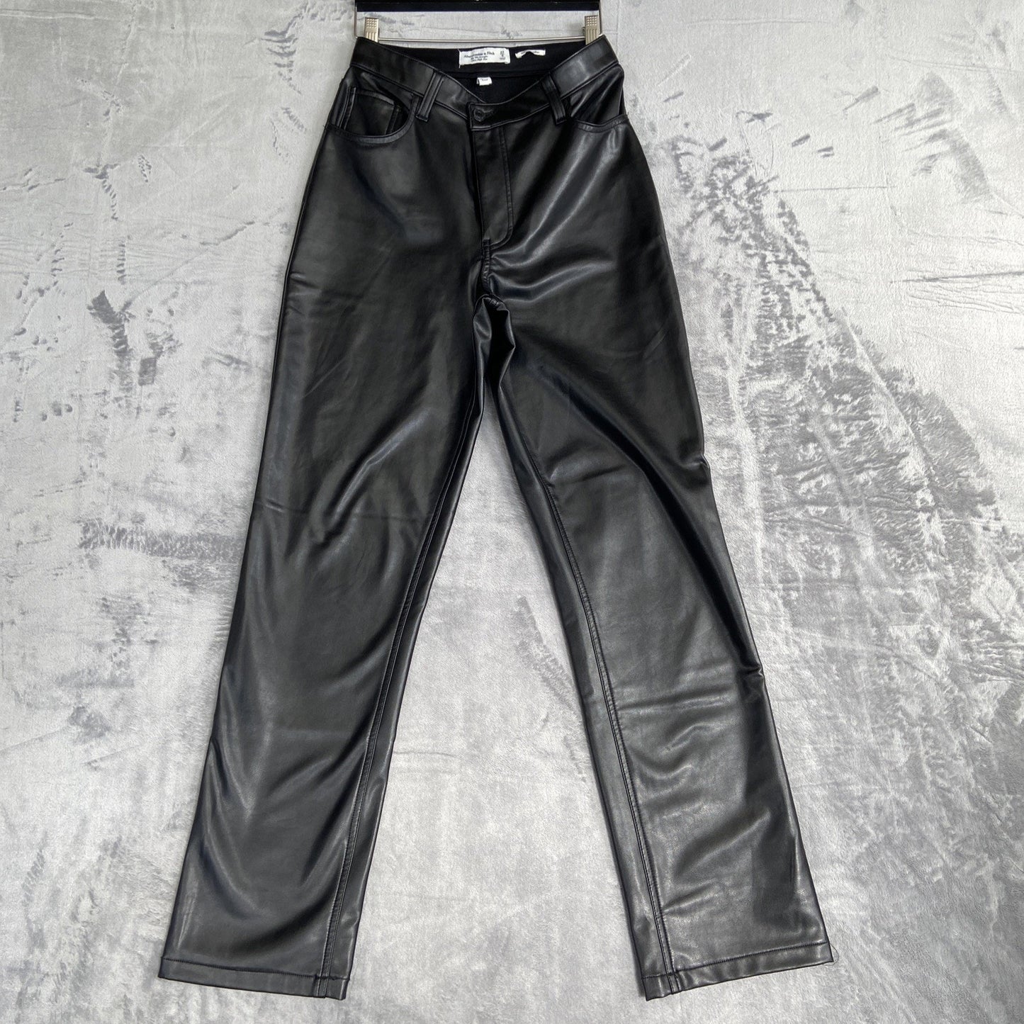 Abercrombie & Fitch Curve Love Vegan Leather Straight Jeans Women's Sz 27 Black