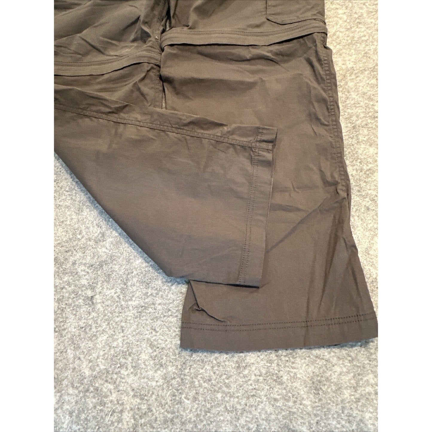 The BC Clothing Co. Men's Reversible Hiking Cargo Pants Size 30 Brown Dark
