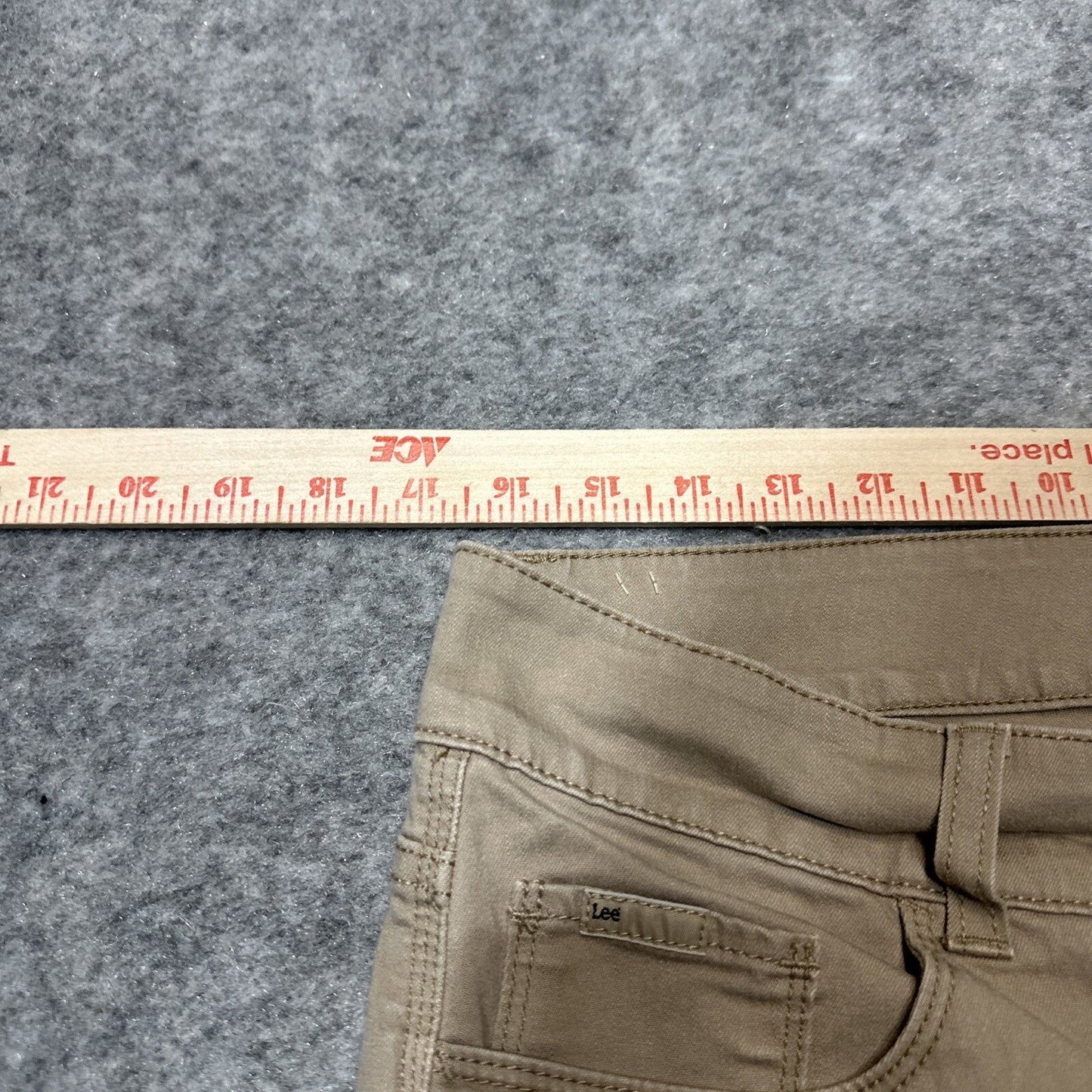Lee Slender Secret Lower On The Waist Men's Straight Jeans Size 12M Medium Beige
