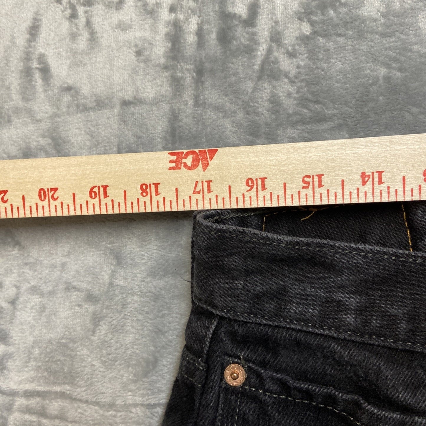 Vintage Levi's 505 Regular Fit Jeans Men's Size 36x30 Black Denim Hemmed*