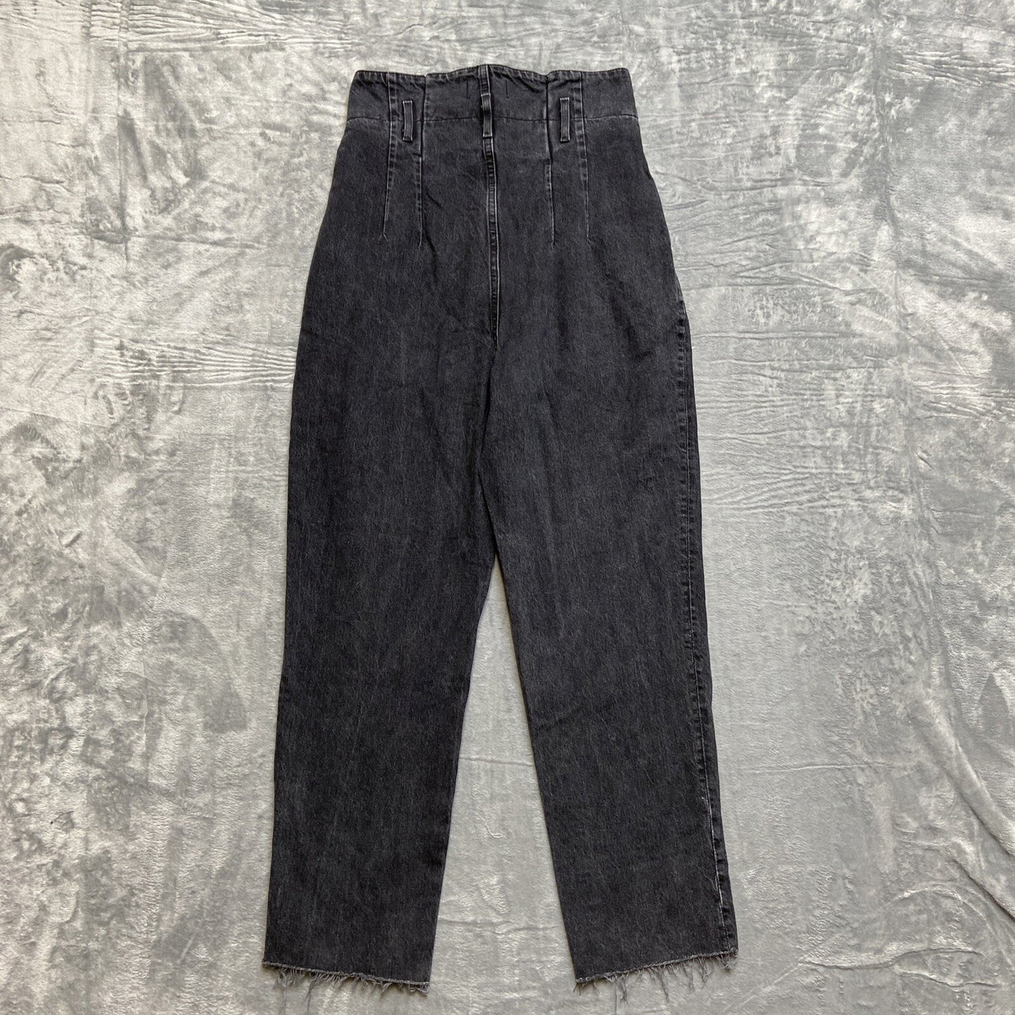 Abercrombie & Fitch Mom Cutoff Jeans Women’s Size 28/6 Black