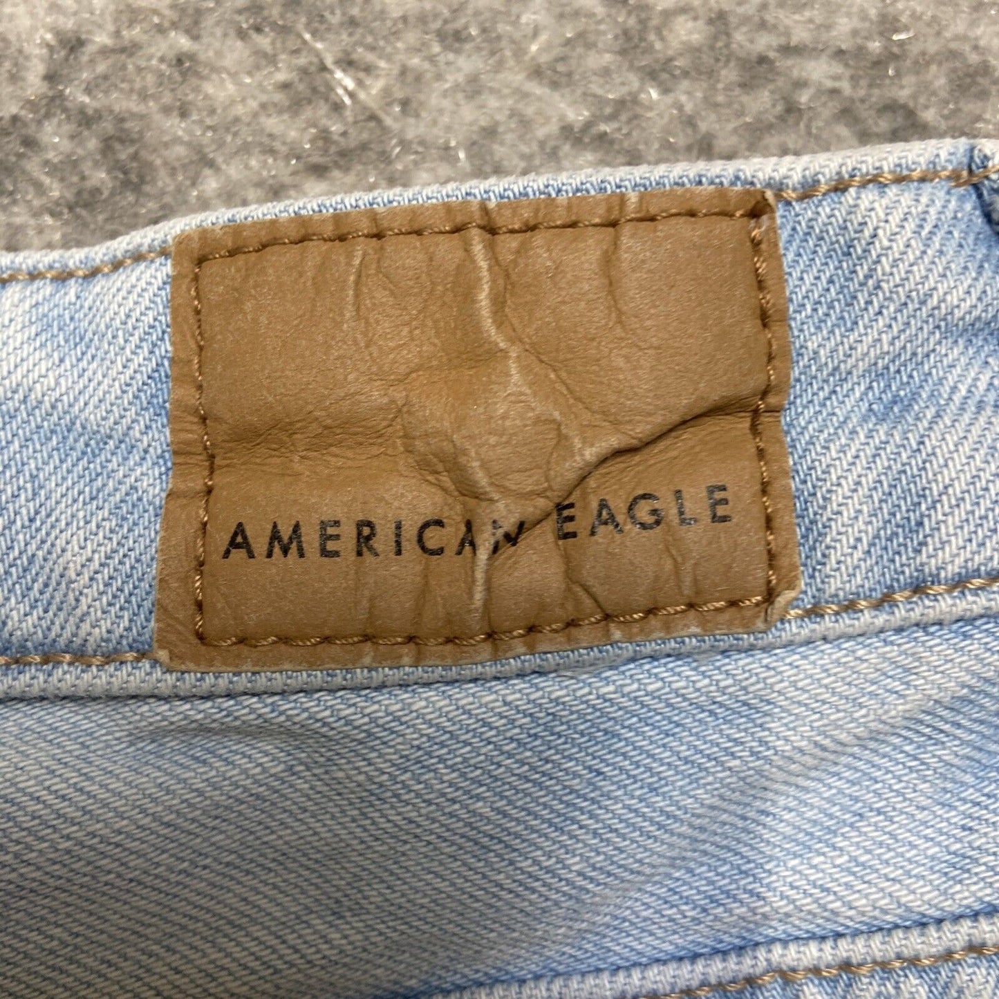 American Eagle Cut Off Mom Jean Shorts Women's Size 4 Light Blue Floral