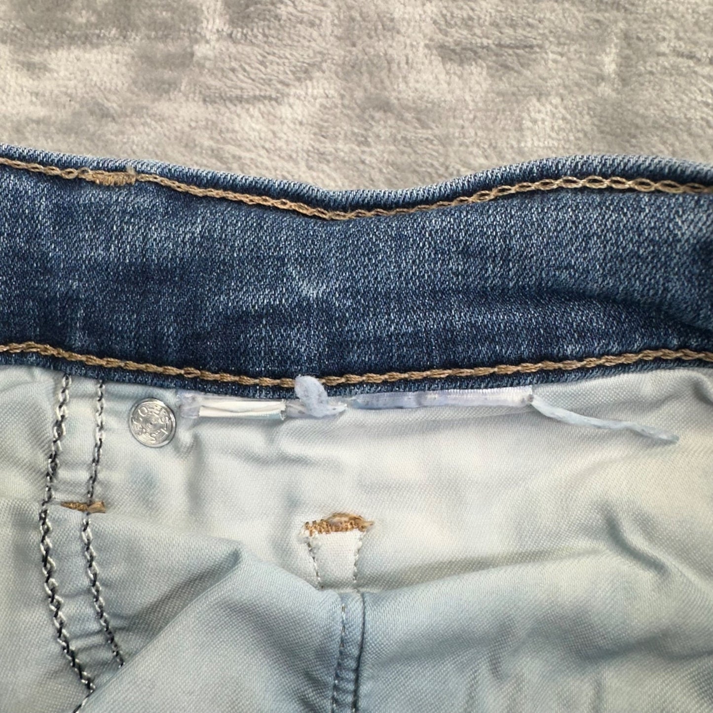 Levi's Women's 311 Shaping Skinny Jeans Size 32 Blue Medium Wash #2020