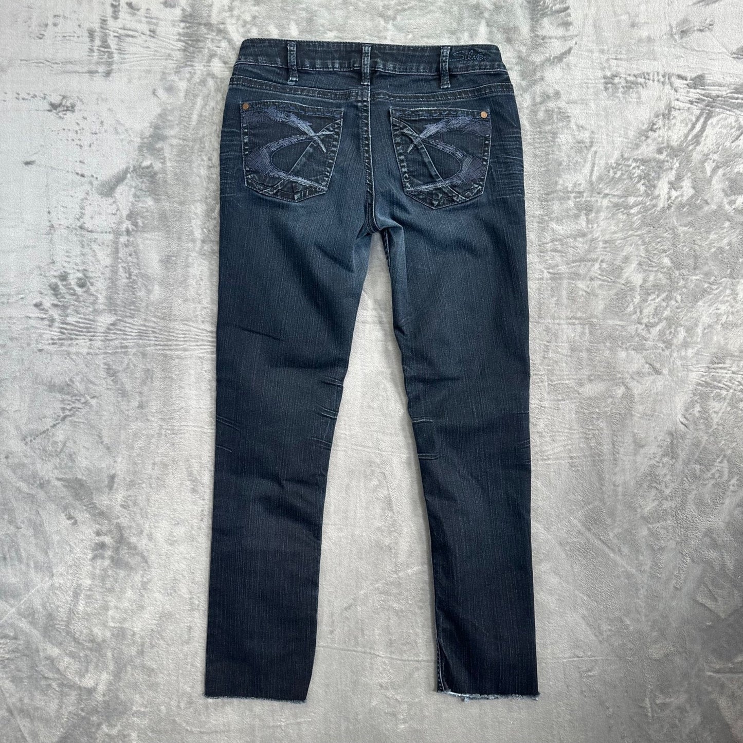 Silver Women's Aiko Slim Straight Jeans Size 30x33 Dark Wash