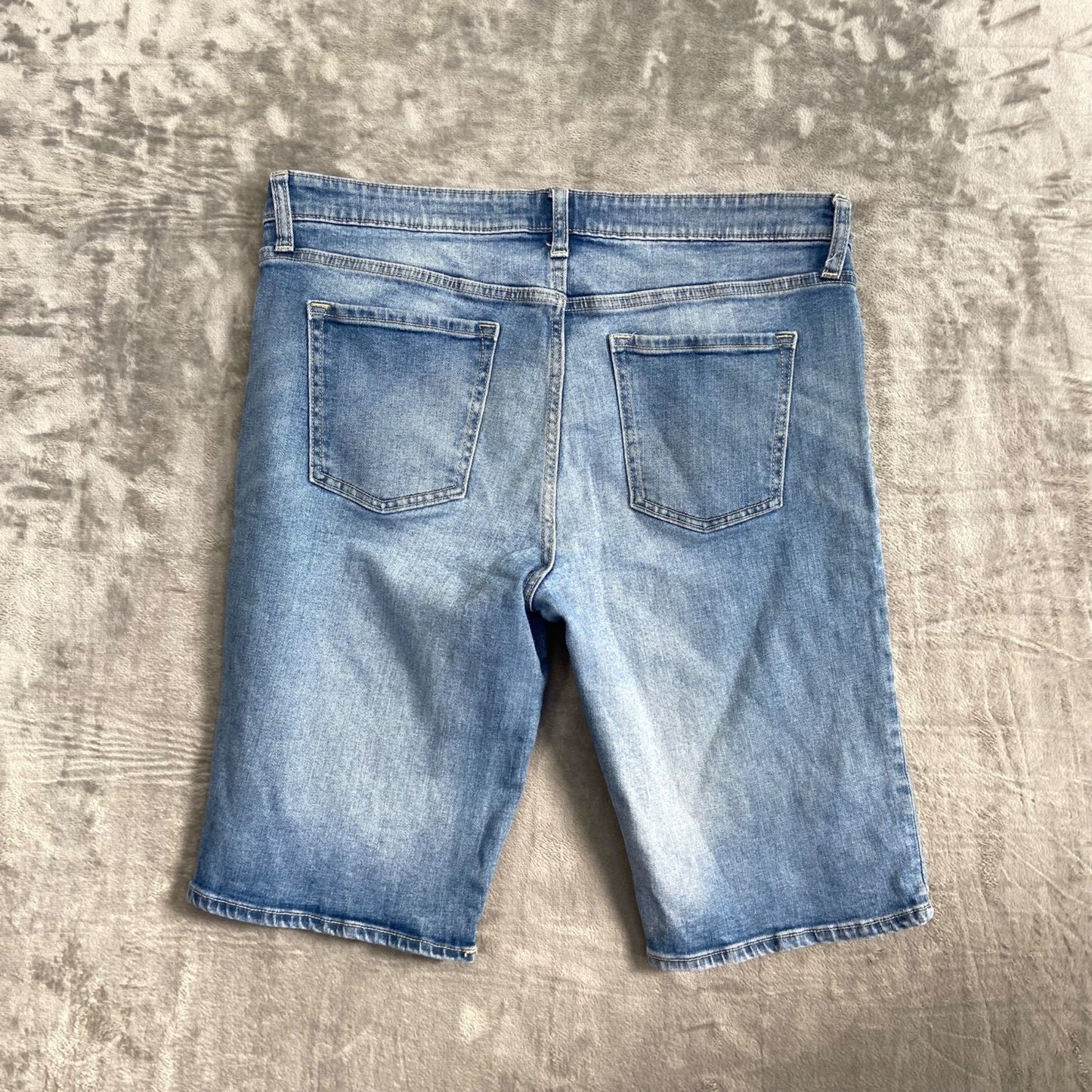 Gap Bermuda Denim Shorts Men's Size 31 Blue Jorts Distressed Longer 11"