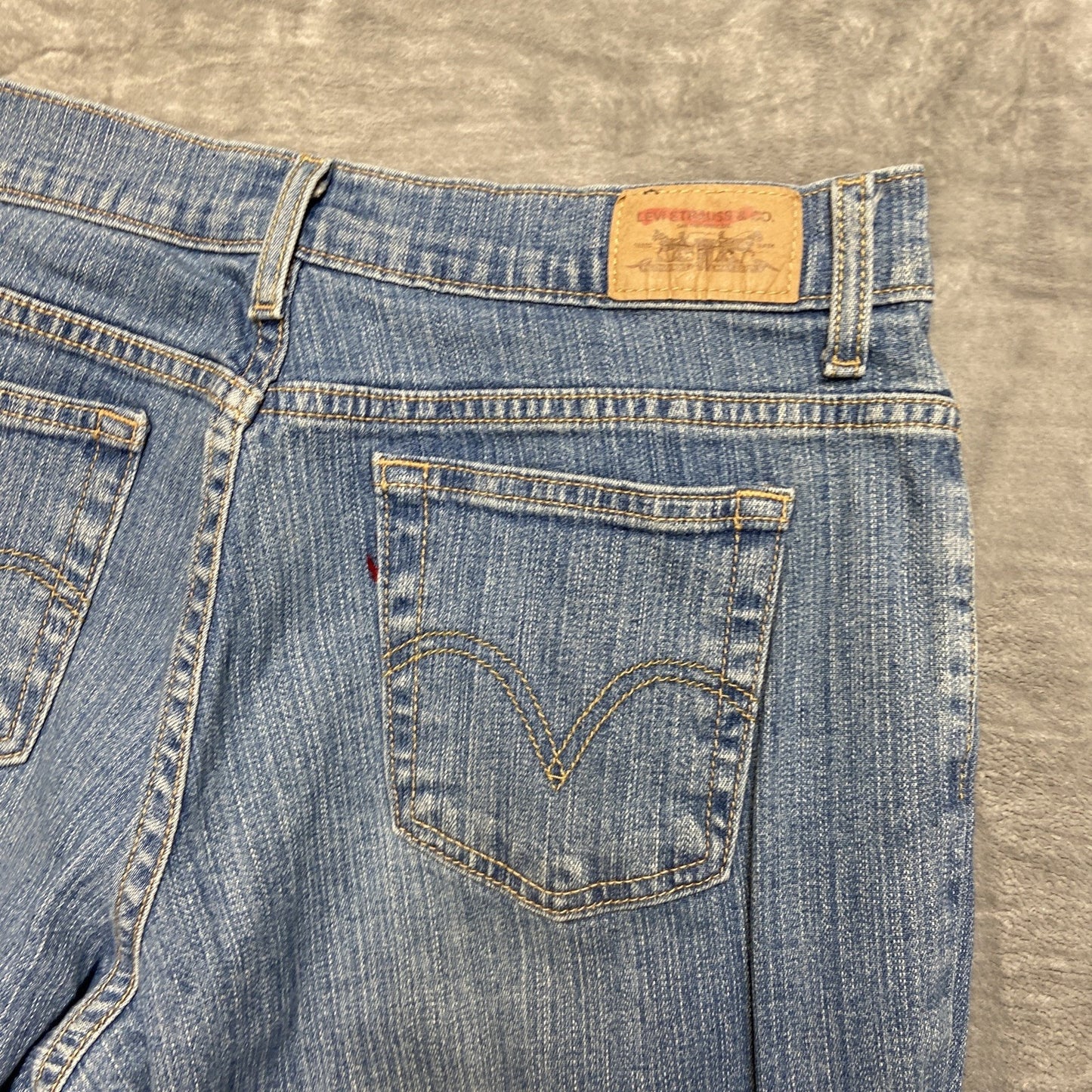 Levi's 550 Relaxed Bootcut Jeans Women's Size 10 Med Blue Denim