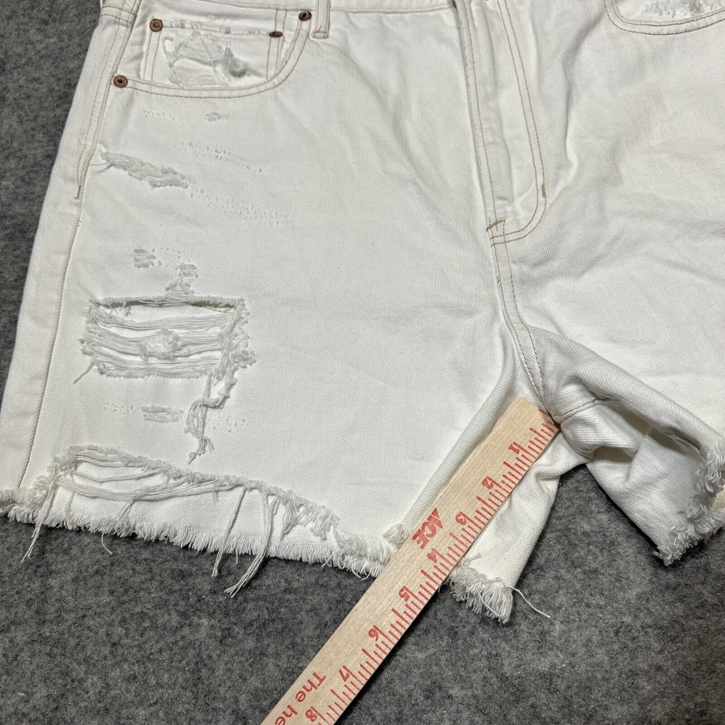 New American Eagle 90s Boyfriend Mid Length Women's Distressed Jean Shorts Sz 18