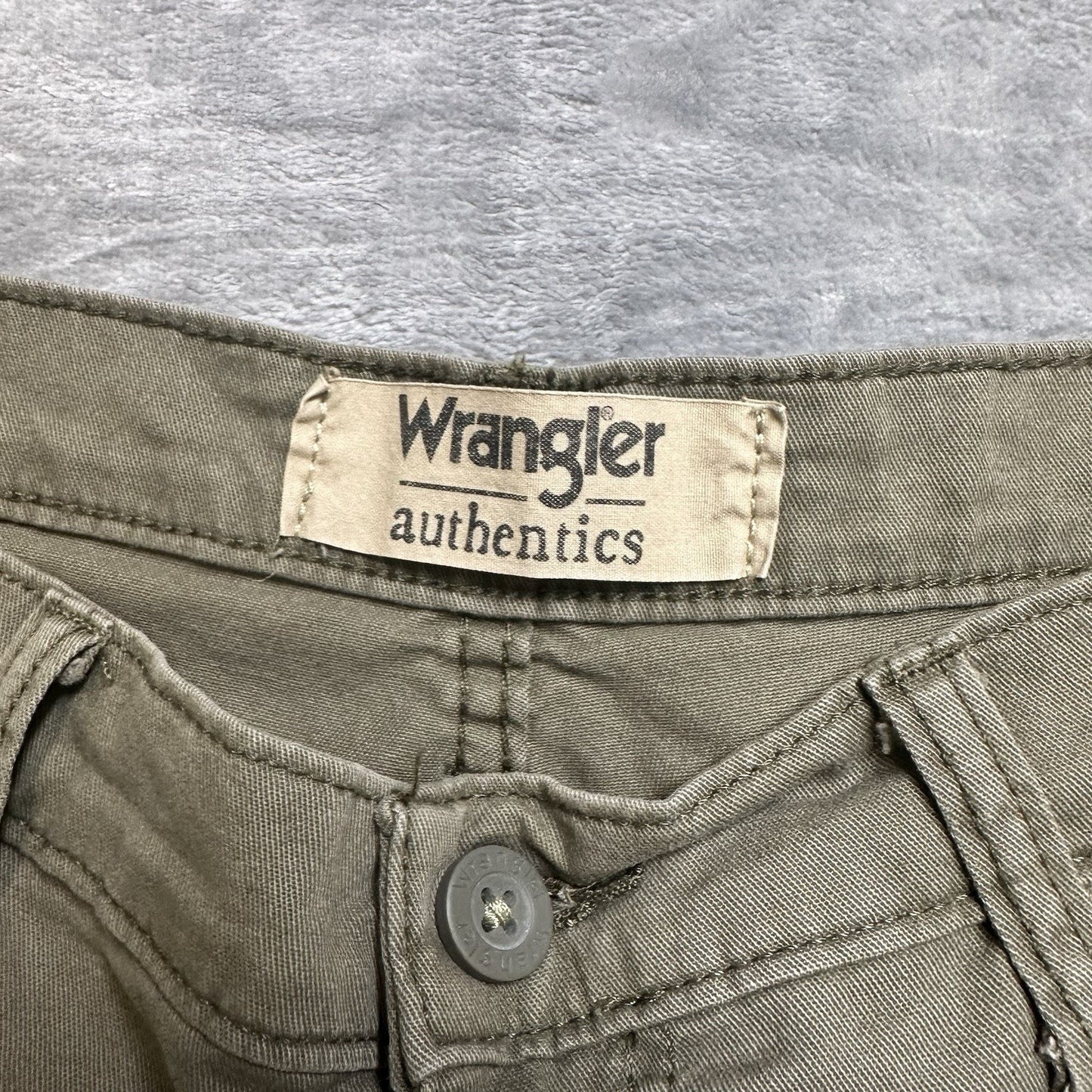 Wrangler Authentics Cargo Shorts Men's Size 30 Brown
