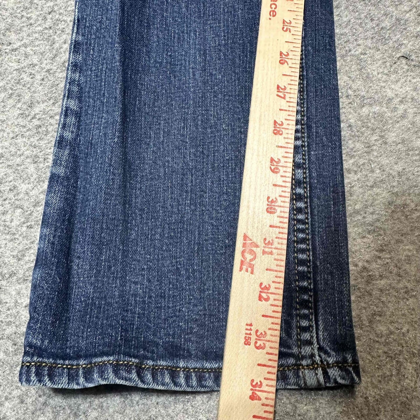Banana Republic Jeans Men's Five Pocket Button Fly Straight Jeans 32x36 Blue