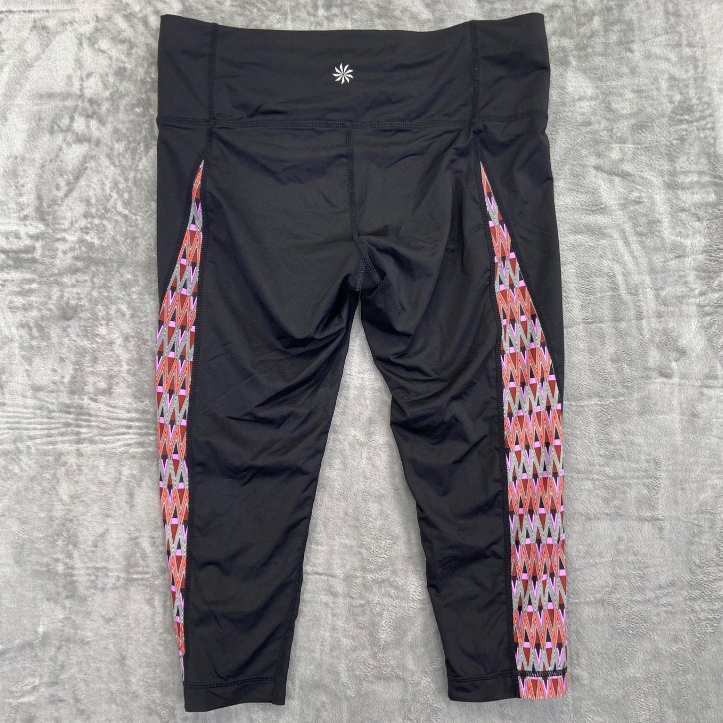 Athleta Women's Chaturanga Capris Small Black Multicolor Pattern #534424